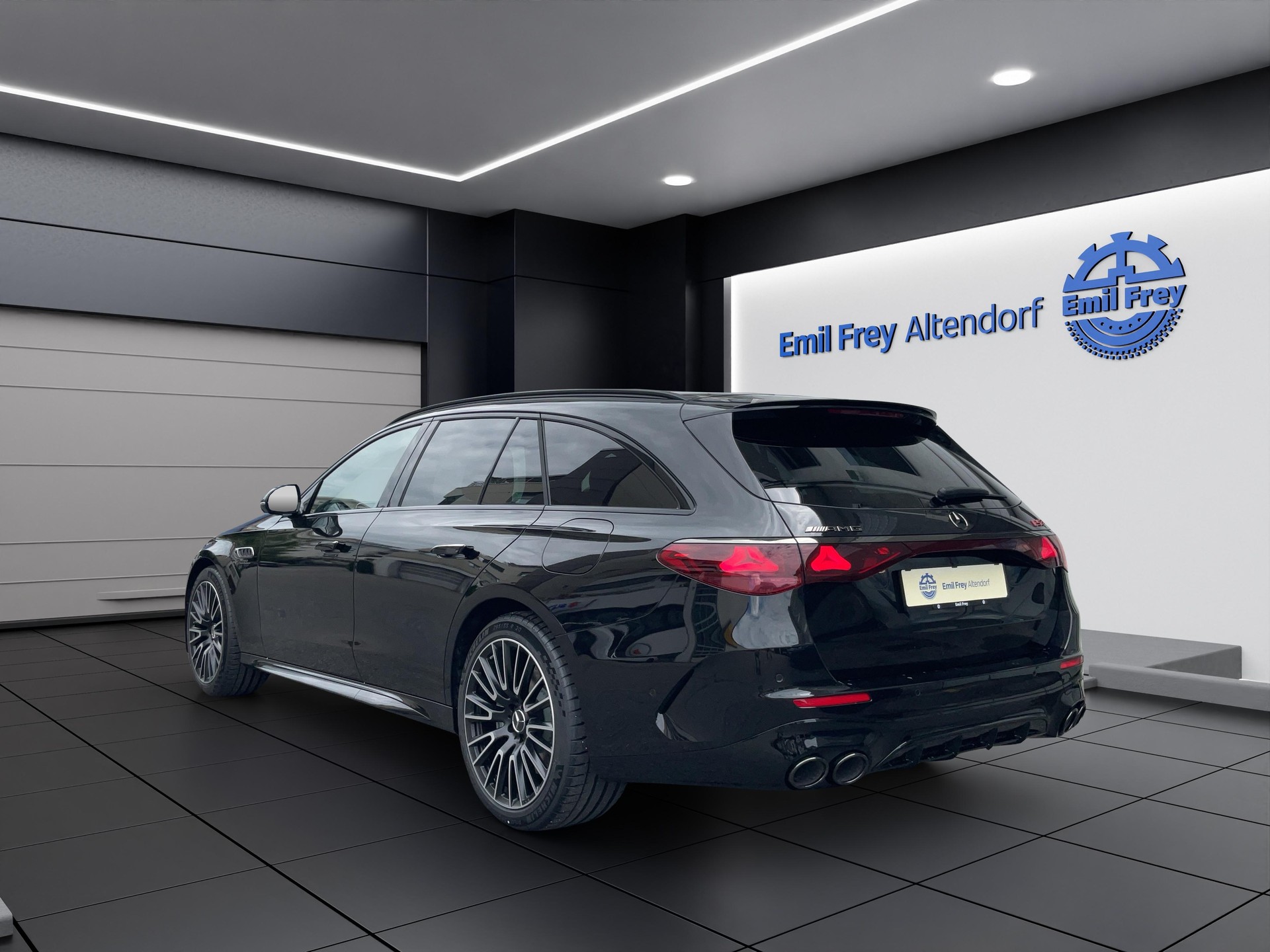 MERCEDES-BENZ AMG E 53 Hybrid 4MATIC+ T-Modell-image-3