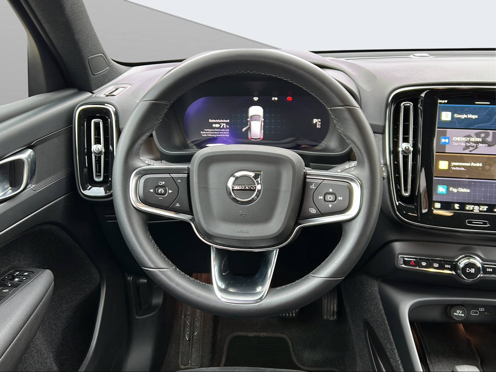 VOLVO EX40 82kWh Twin Motor AWD Plus-image-10