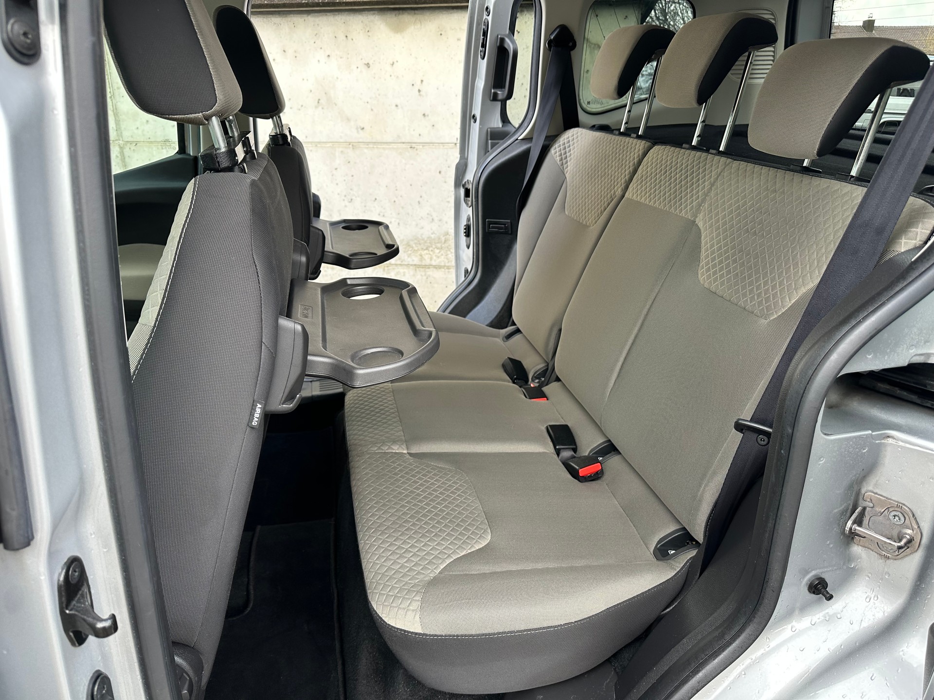 FORD Tourneo Courier 1.0 SCTi Ambiente-image-9