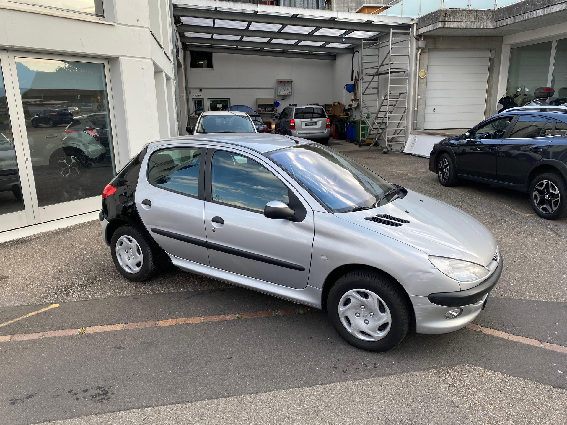 PEUGEOT 206 1.6 16V Roland Garros-image-2