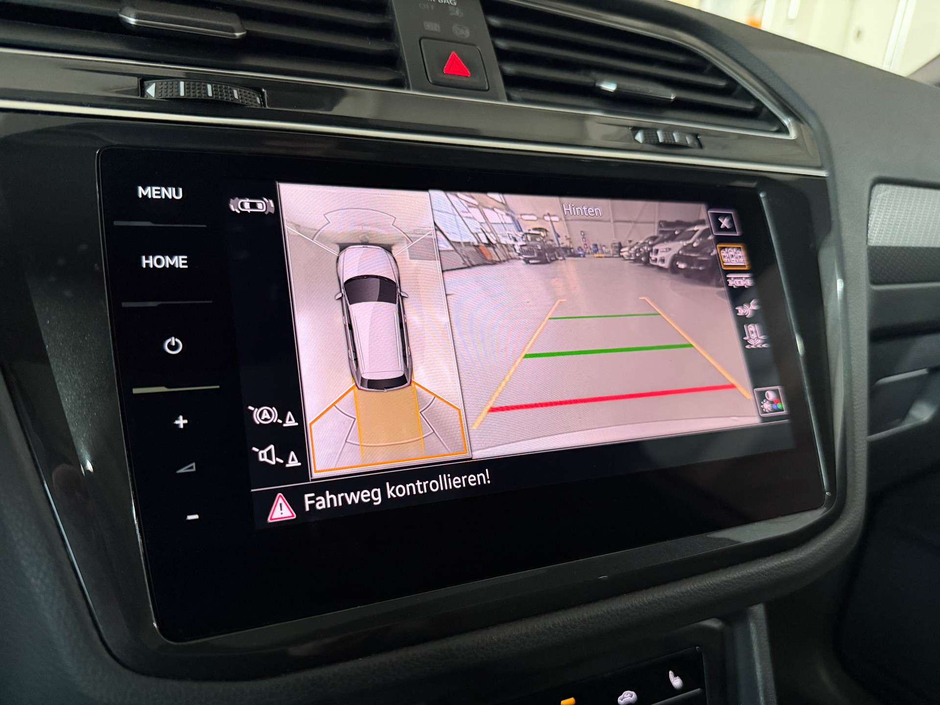 VW Tiguan 2.0TSI R-Line 4Motion DSG (CH) Black Style *244PS*-image-11