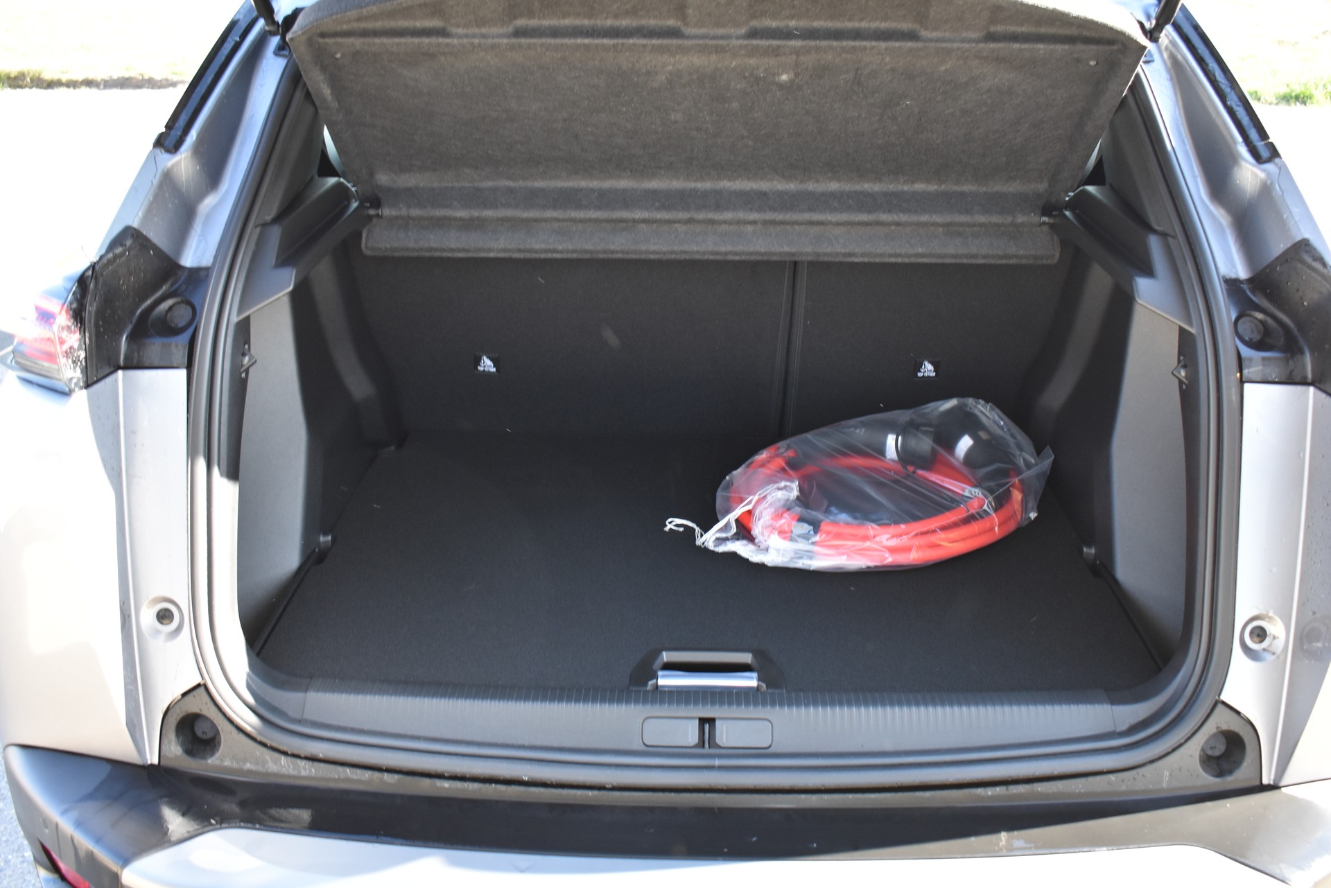 PEUGEOT 2008 156 e 54 kWh GT-image-7