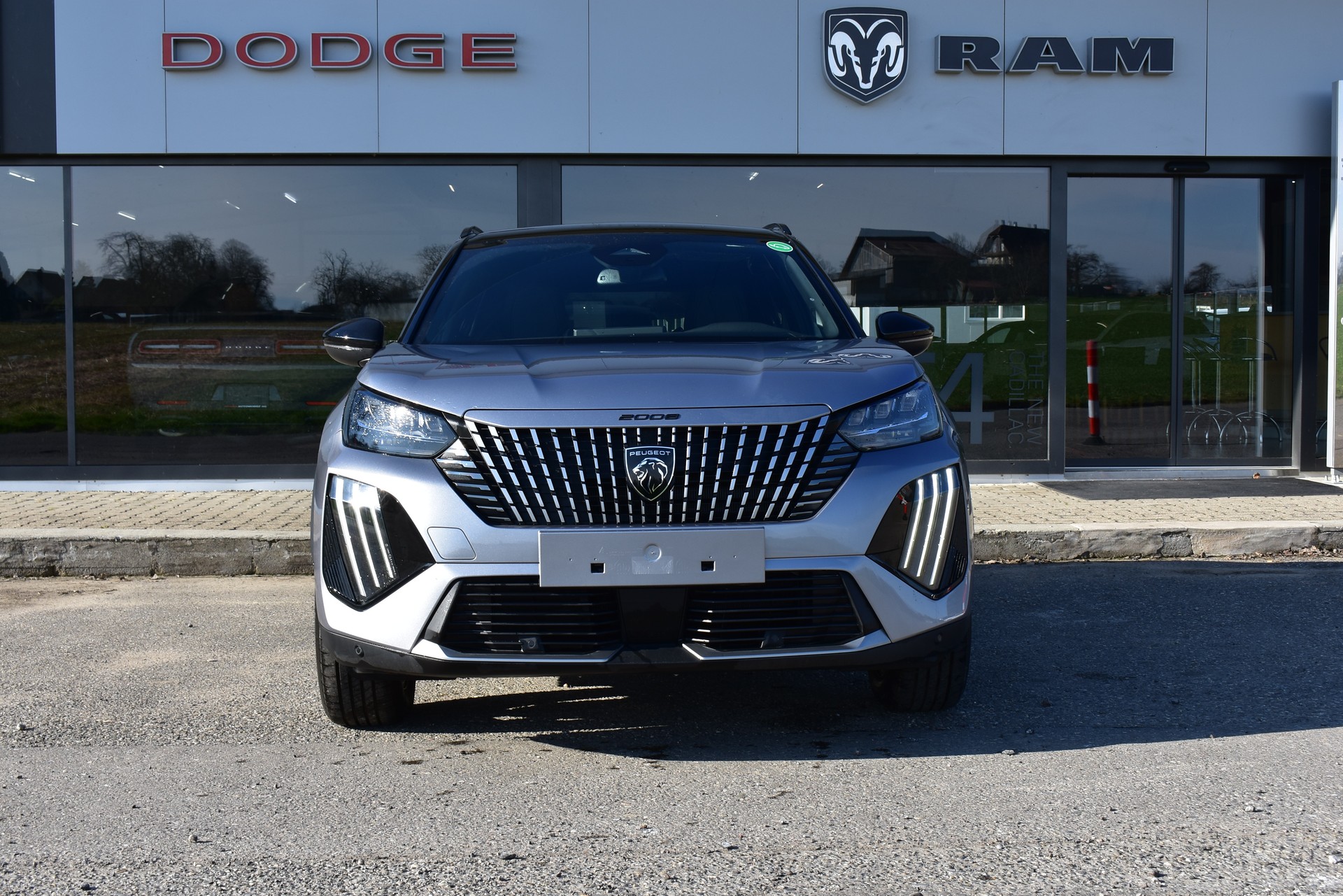 PEUGEOT 2008 156 e 54 kWh GT-image-0
