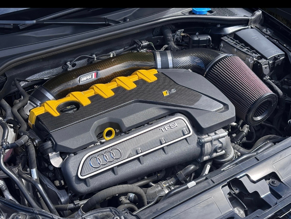 AUDI RS3 Sportback 2.5 TSI quattro S-tronic-image-4