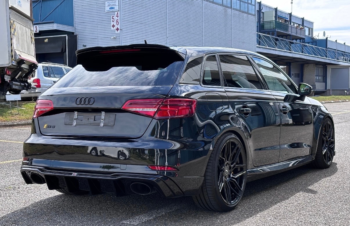AUDI RS3 Sportback 2.5 TSI quattro S-tronic-image-3