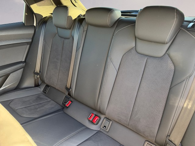 AUDI A1 allstreet 30 TFSI Attraction S-tronic-image-15
