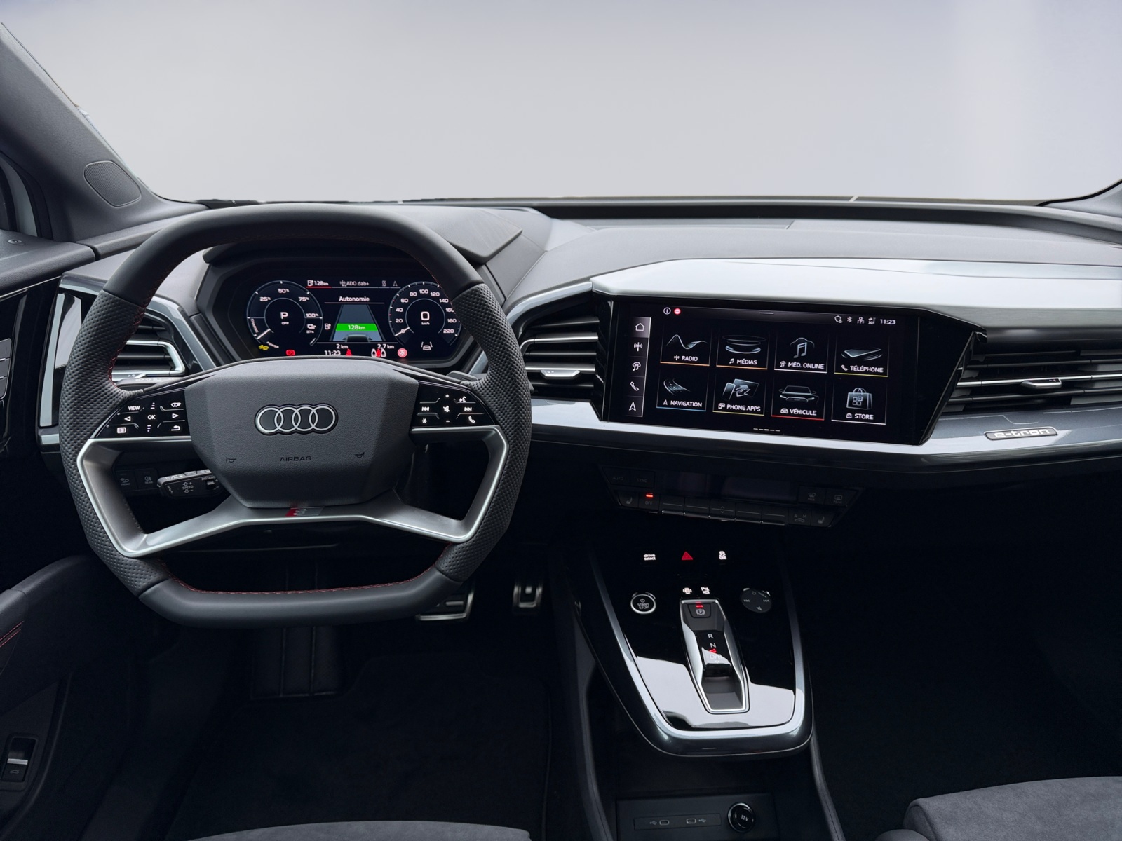 AUDI Q4 e-tron 45 Edition Swiss Ski quattro-image-7