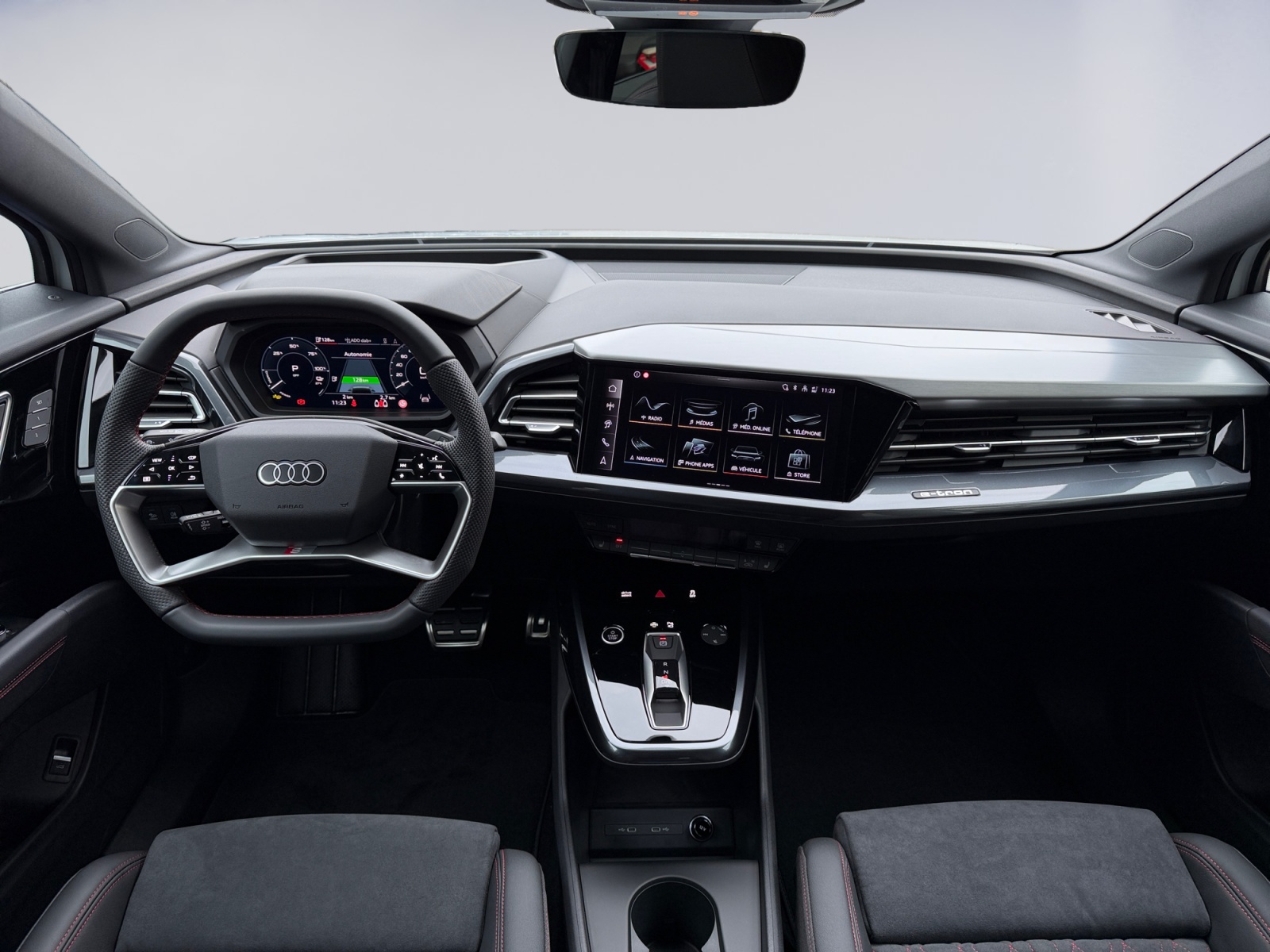 AUDI Q4 e-tron 45 Edition Swiss Ski quattro-image-8