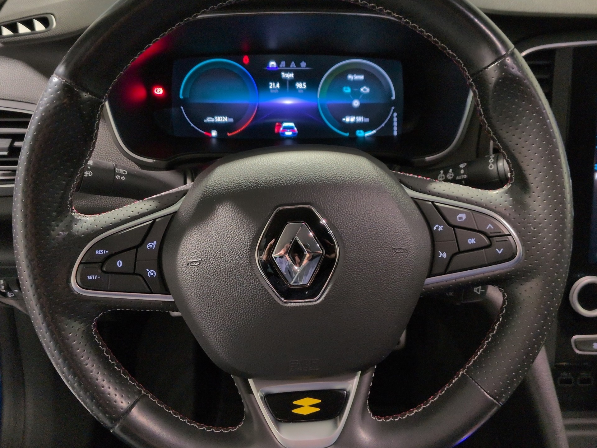 RENAULT Mégane Grandtour 1.6 E-Tech R.S. Line-image-9