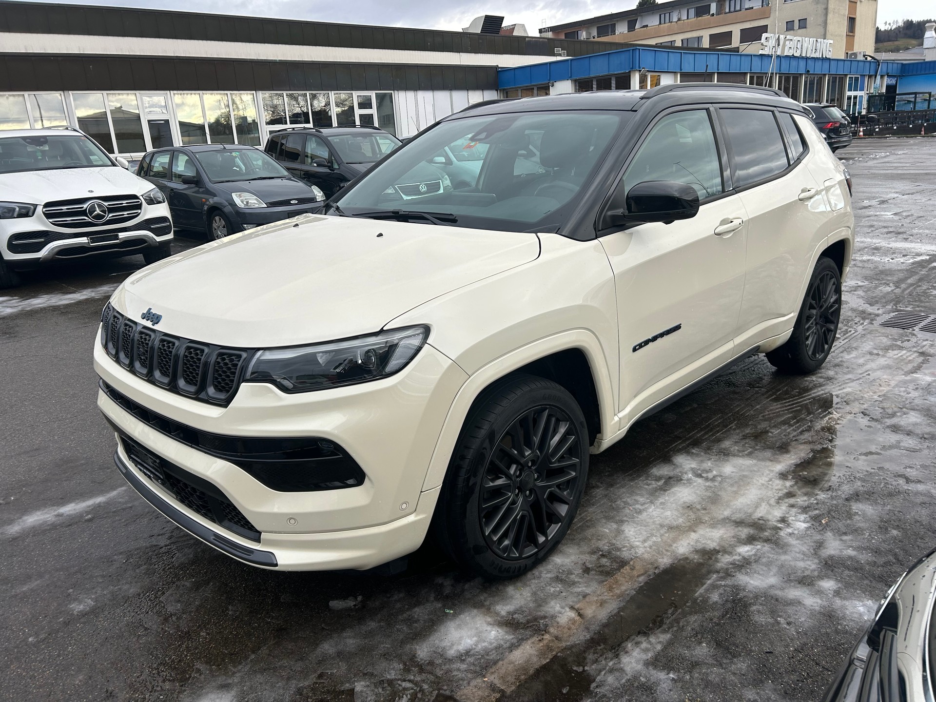 JEEP Compass 1.3 T PHEV S AWD-image-10
