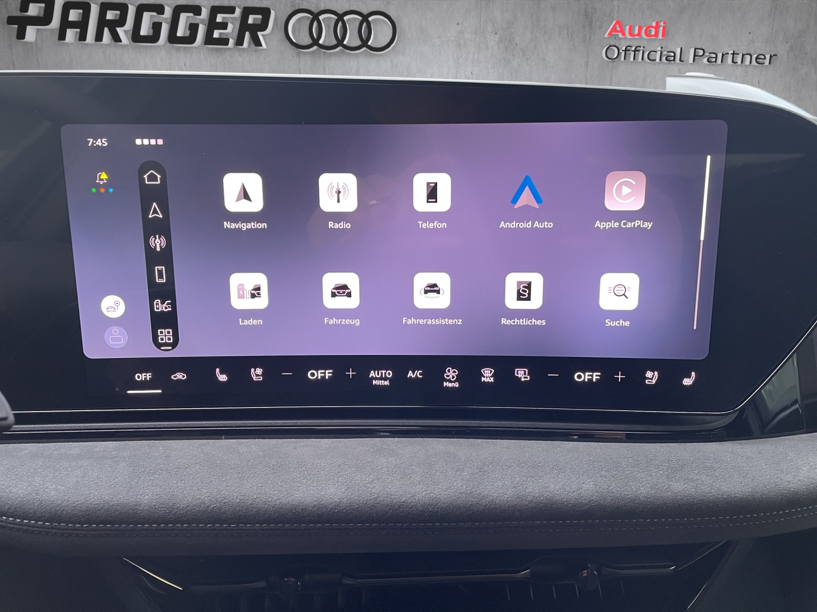 AUDI A6 Avant e-tron quattro-image-12