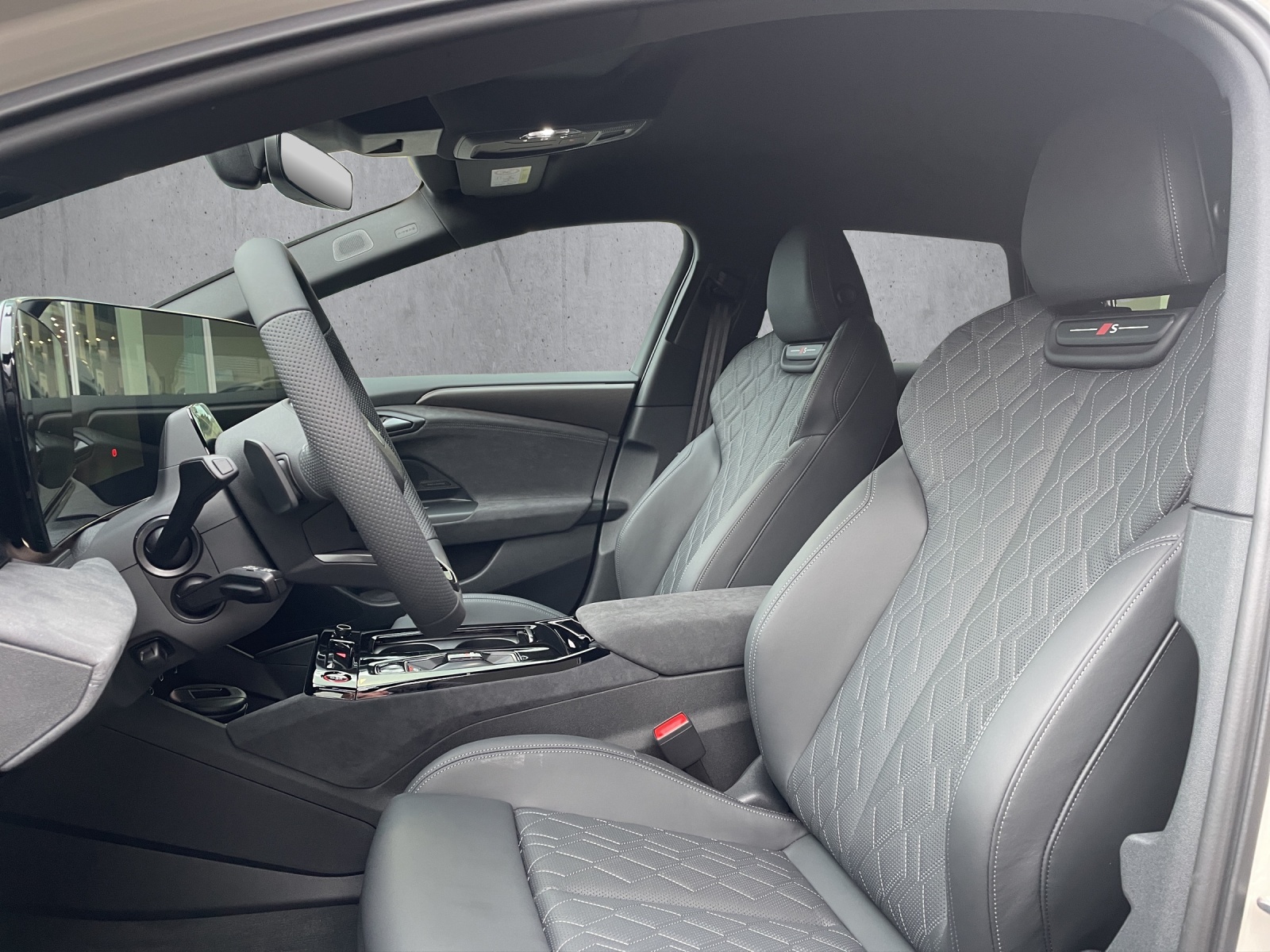 AUDI A6 Avant e-tron quattro-image-6