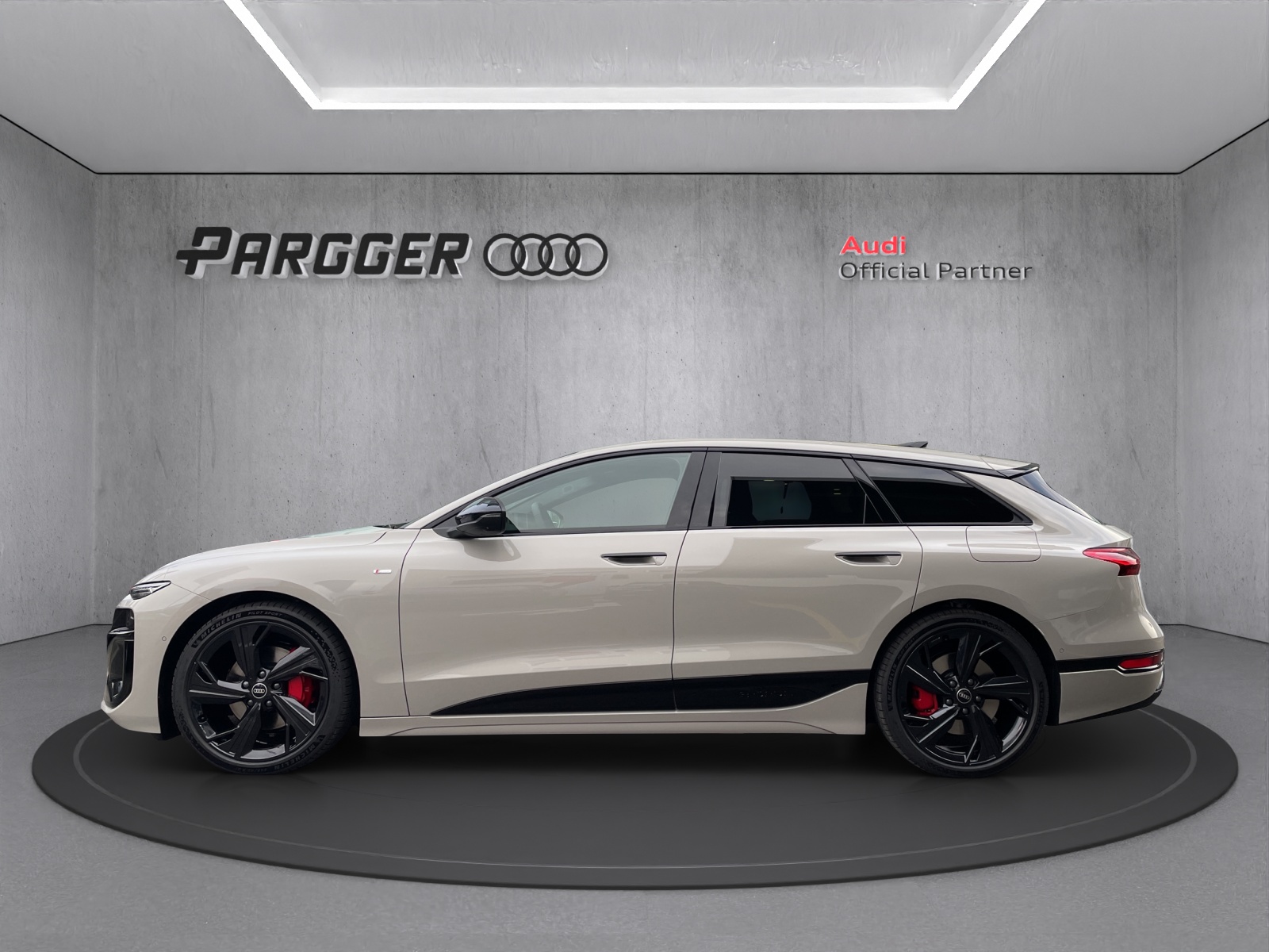 AUDI A6 Avant e-tron quattro-image-2