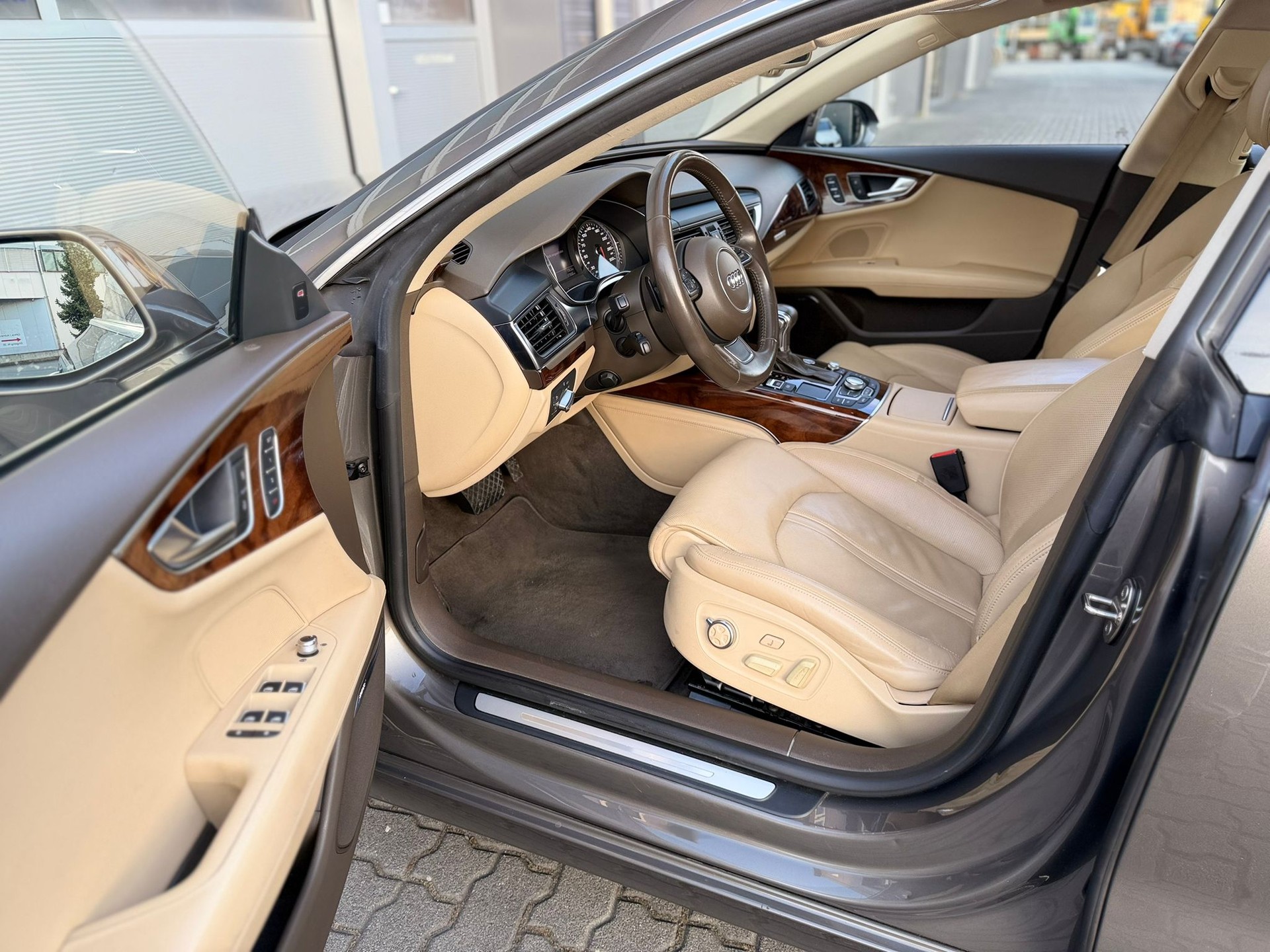 AUDI A7 Sportback 3.0 TDI quattro S-tronic-image-7