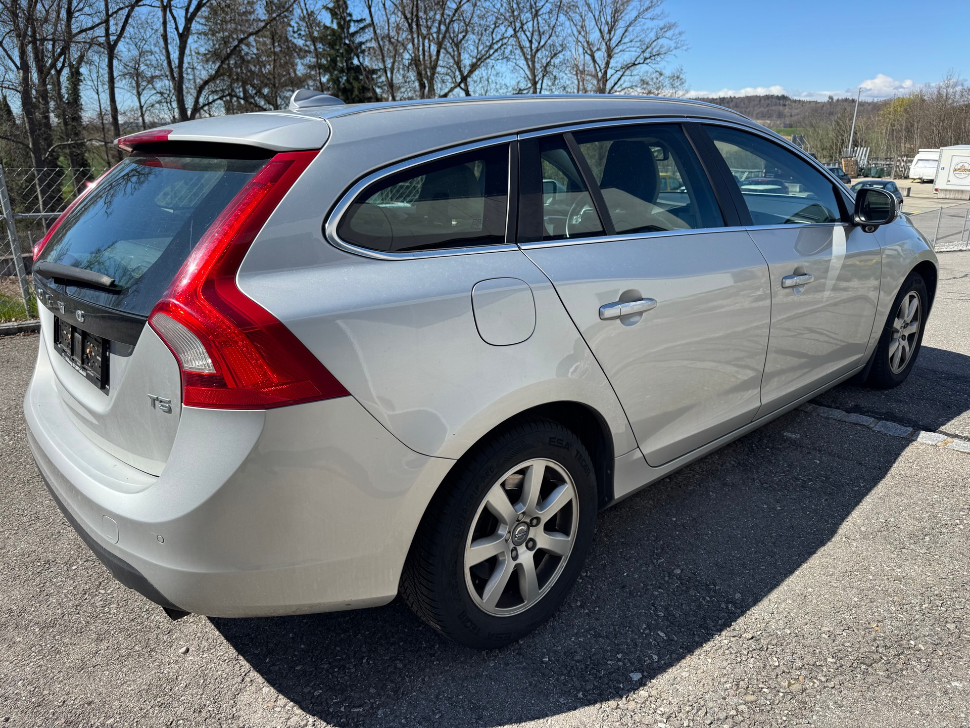 VOLVO V60 T5 Powershift-image-2