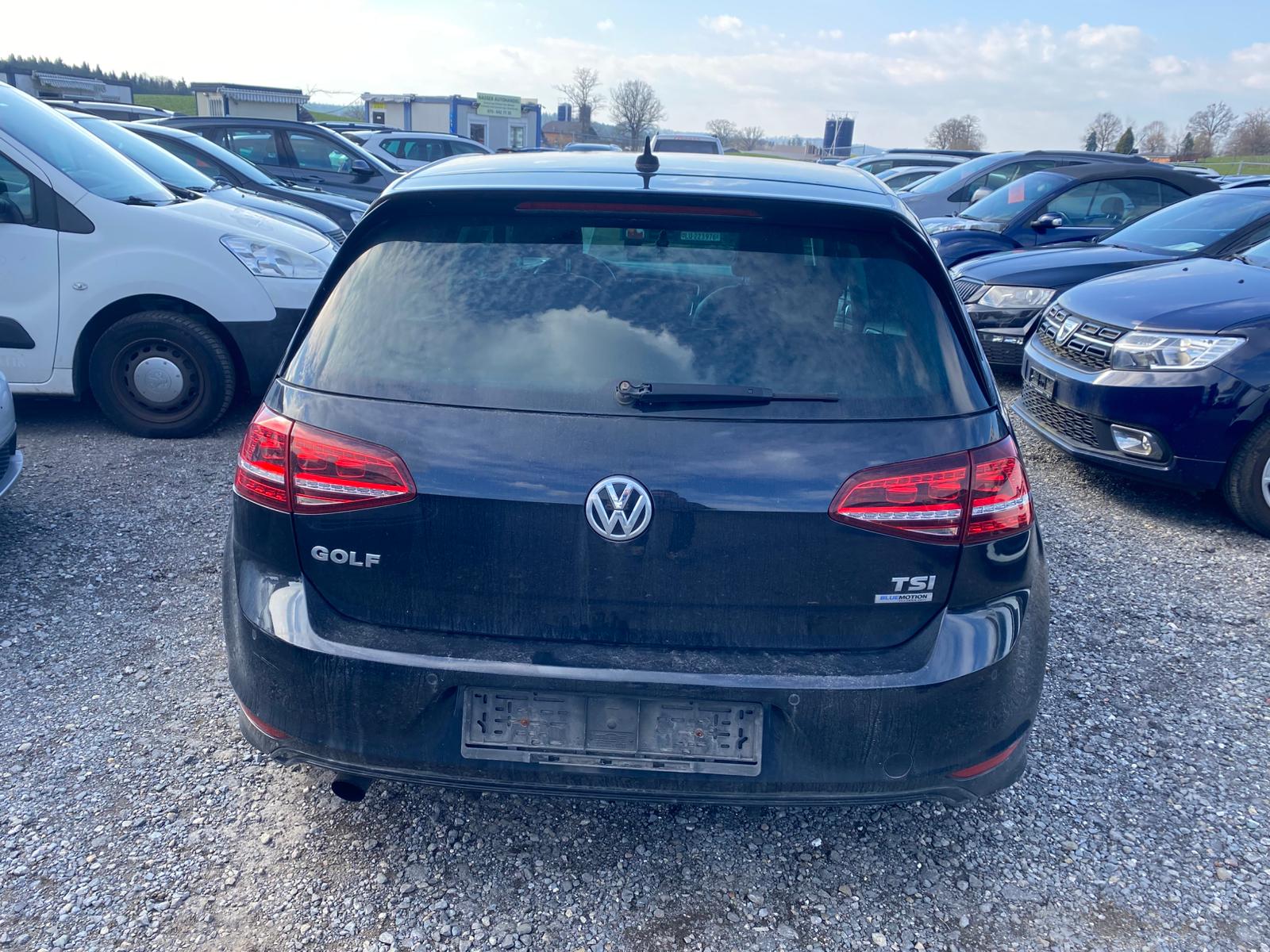 VW Golf 1.2 TSI R-Line Design DSG-image-3