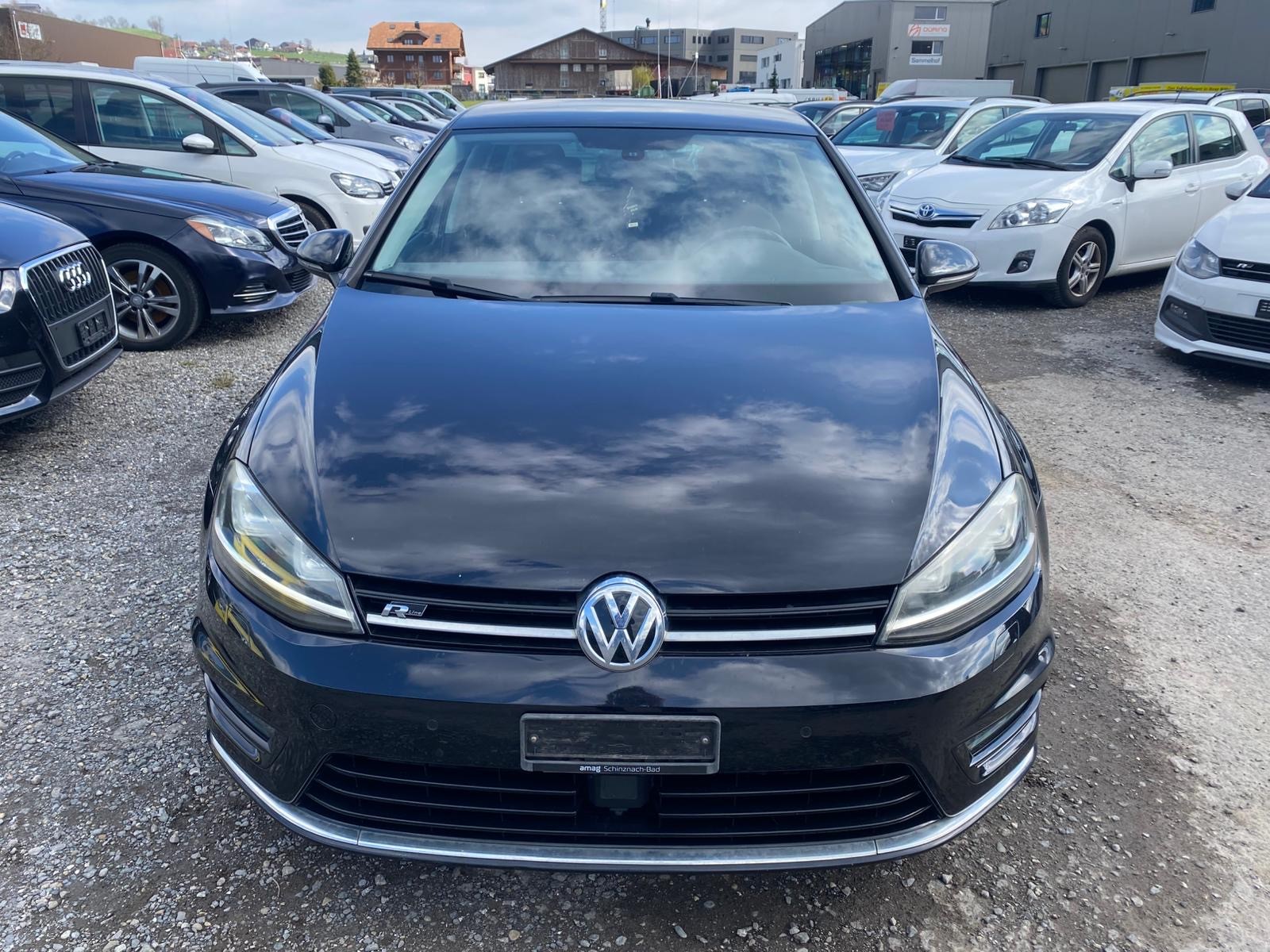 VW Golf 1.2 TSI R-Line Design DSG-image-2