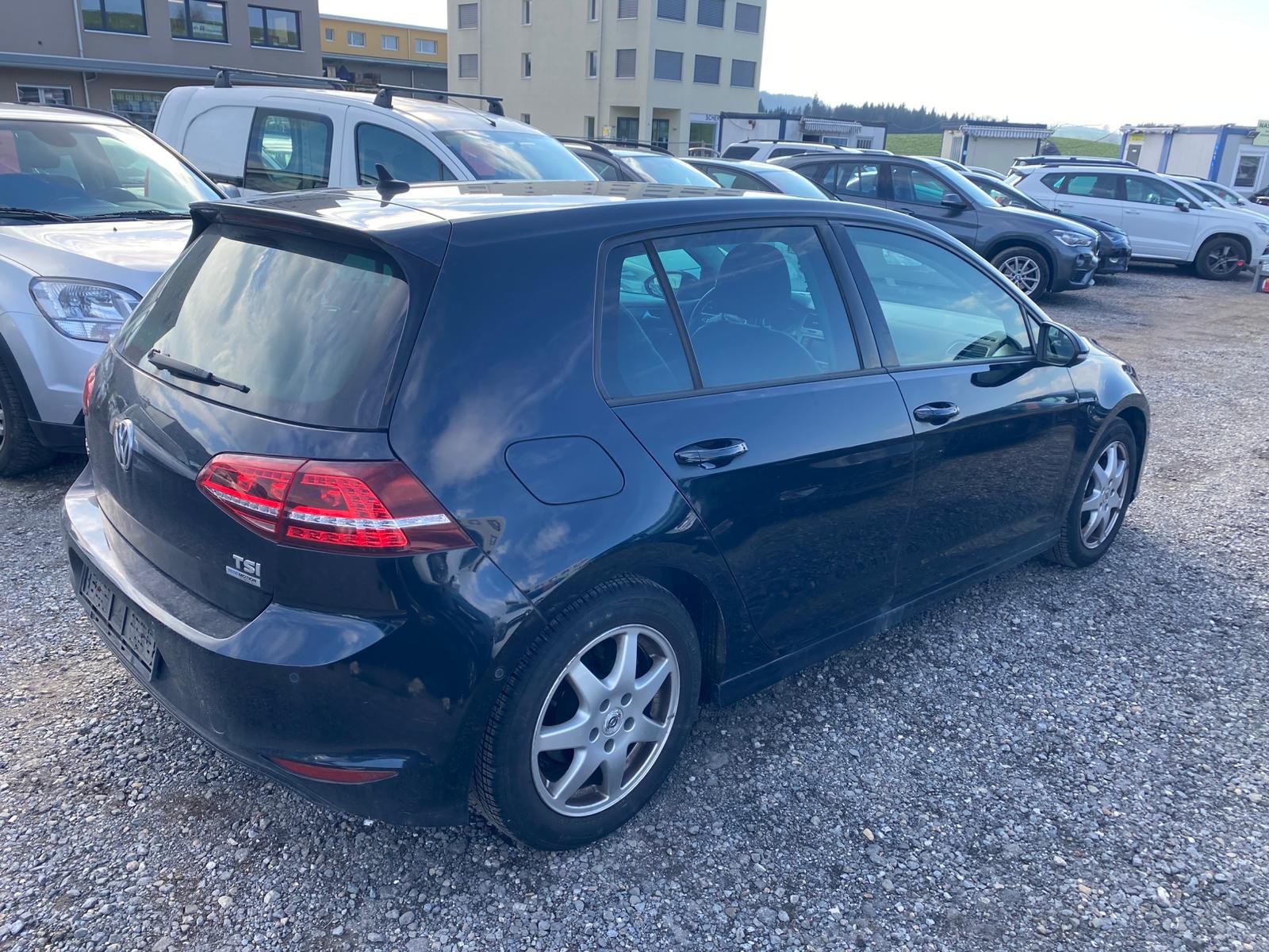VW Golf 1.2 TSI R-Line Design DSG-image-4