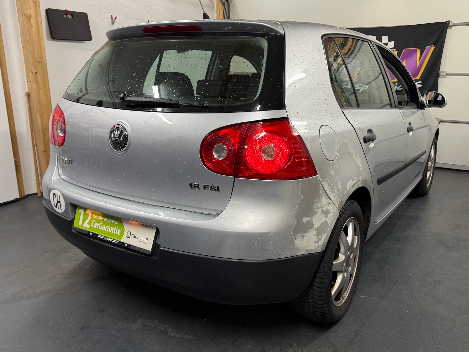 VW Golf 1.6 FSI Comfortline-image-2