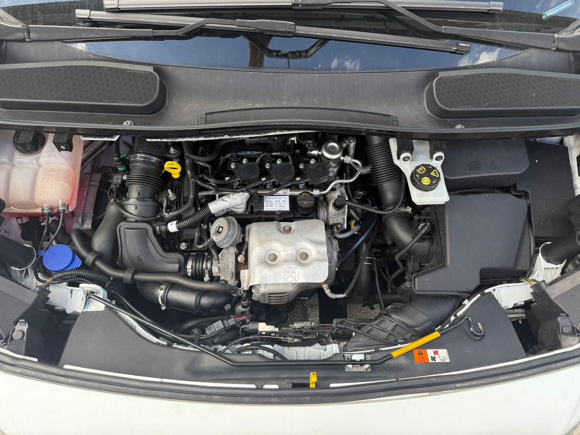 FORD Transit Connect Van T200 1.0 EcoBoost Ambiente-image-9