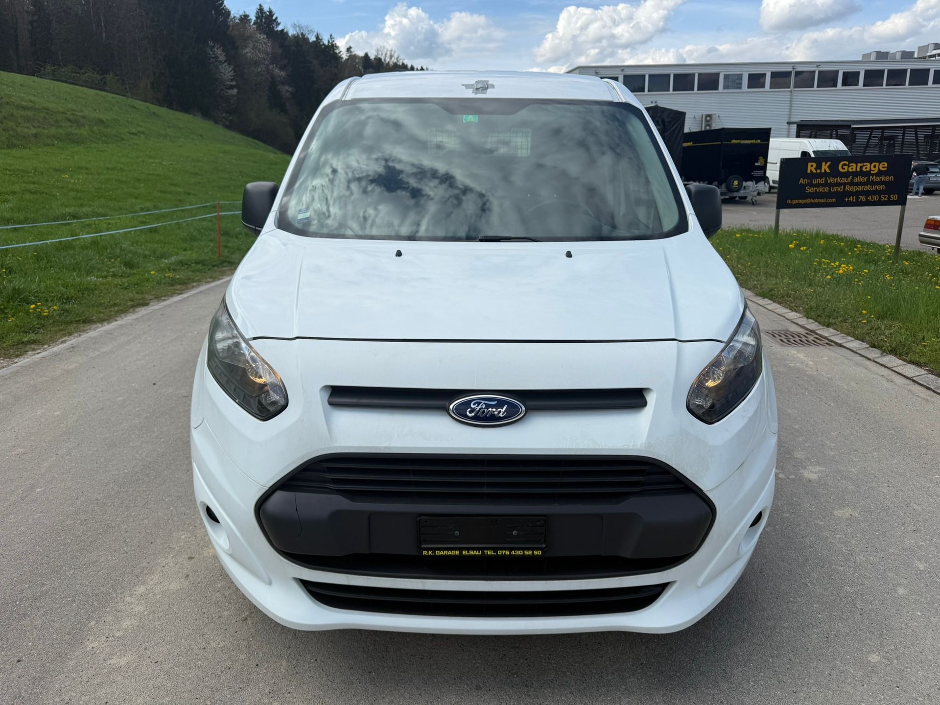 FORD Transit Connect Van T200 1.0 EcoBoost Ambiente-image-3