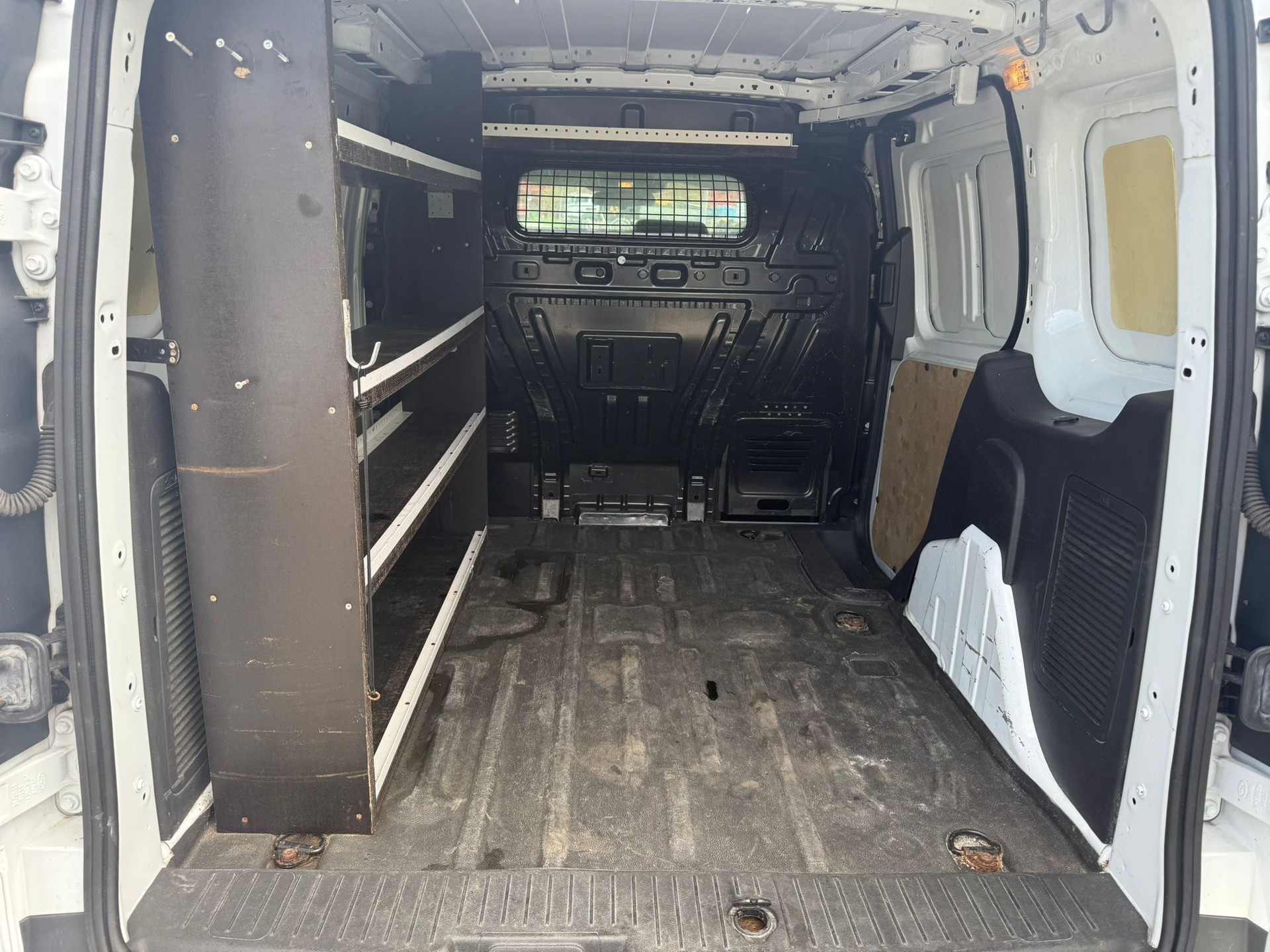 FORD Transit Connect Van T200 1.0 EcoBoost Ambiente-image-11