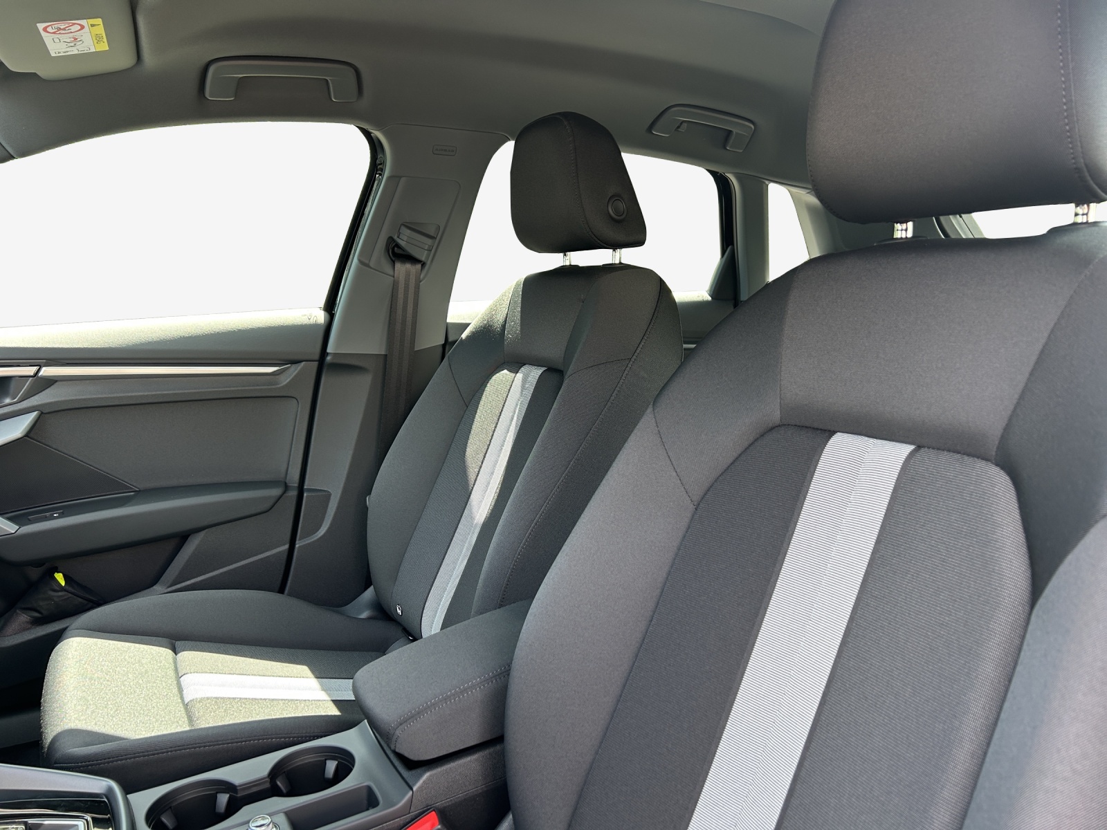 AUDI A3 Sportback TFSI 110 kW Attraction S tronic-image-7