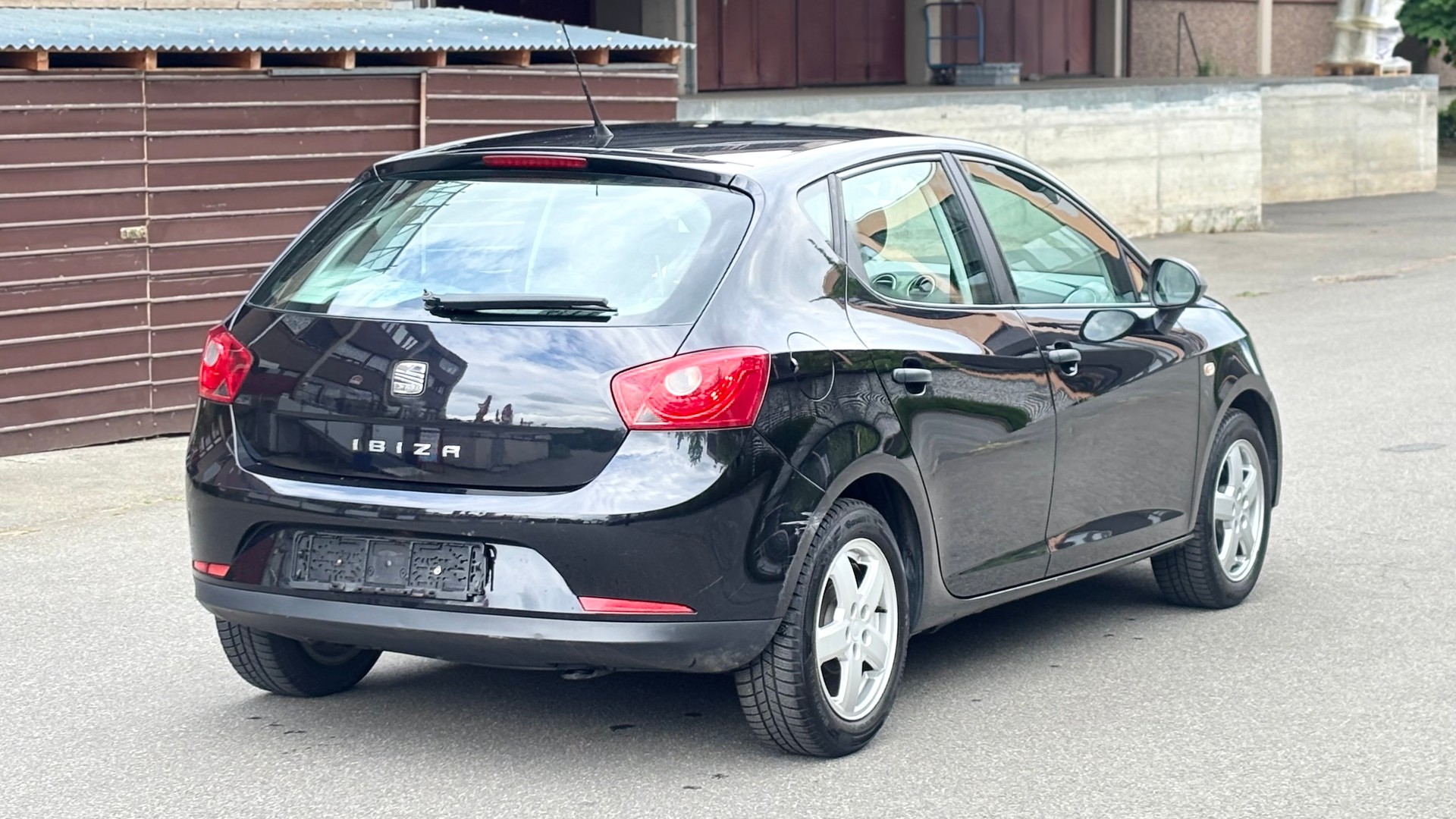 SEAT Ibiza 1.4 Reference-image-4