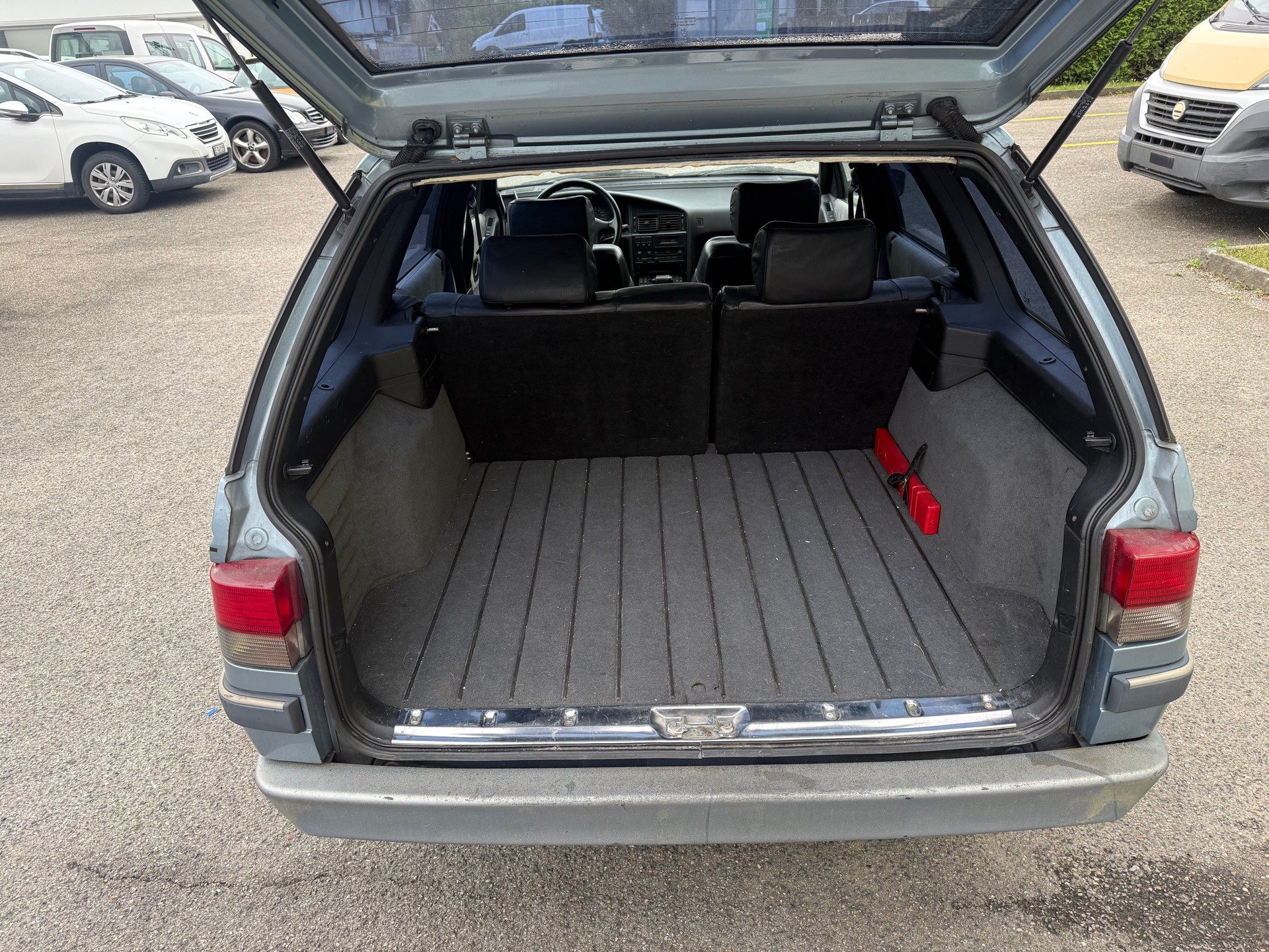 PEUGEOT 405 Break 2.0 Exclusive-image-6