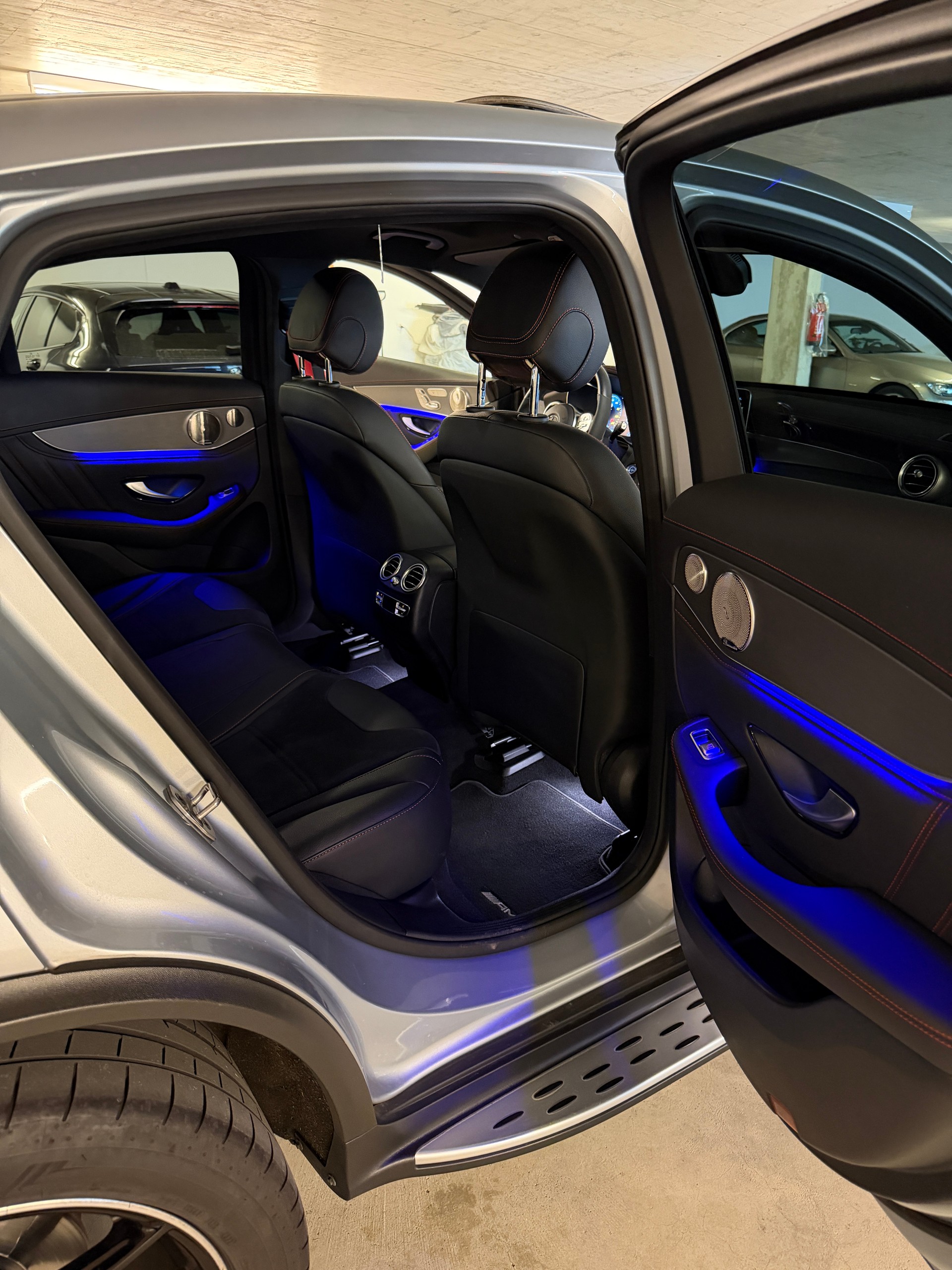 MERCEDES-BENZ GLC 220 d AMG Line 4m-image-5