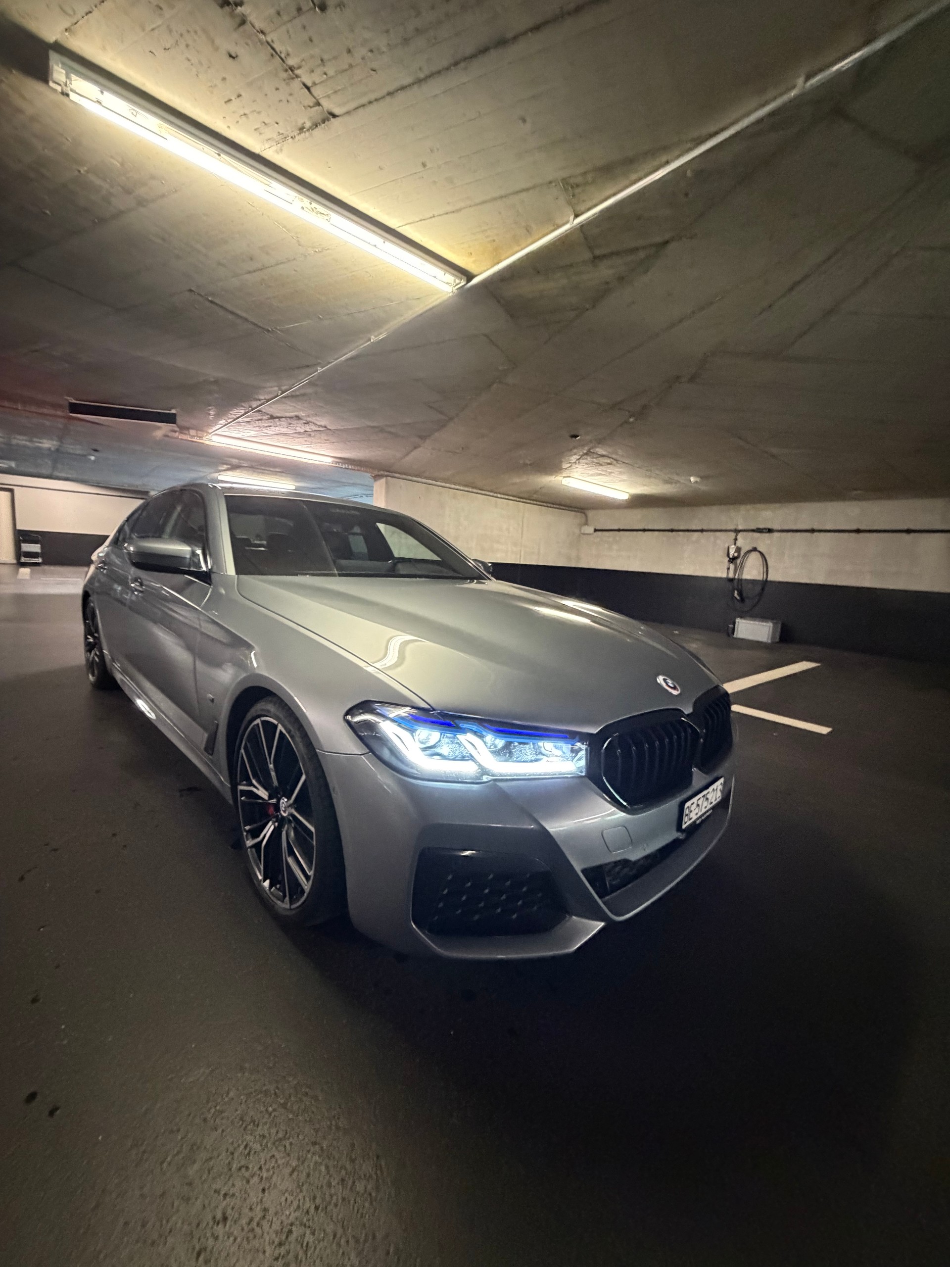 BMW M550i xDrive SAG-image-2