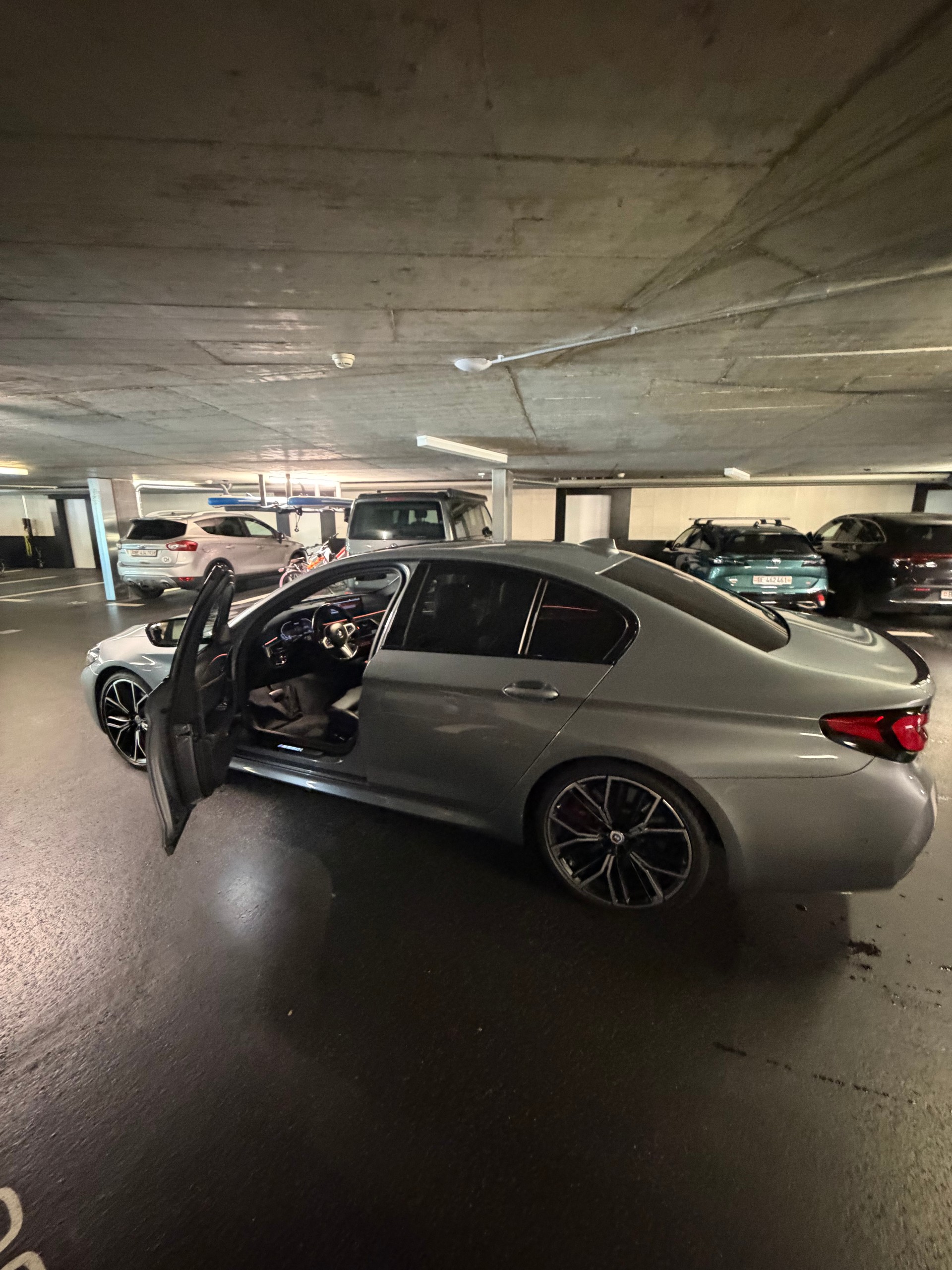 BMW M550i xDrive SAG-image-3