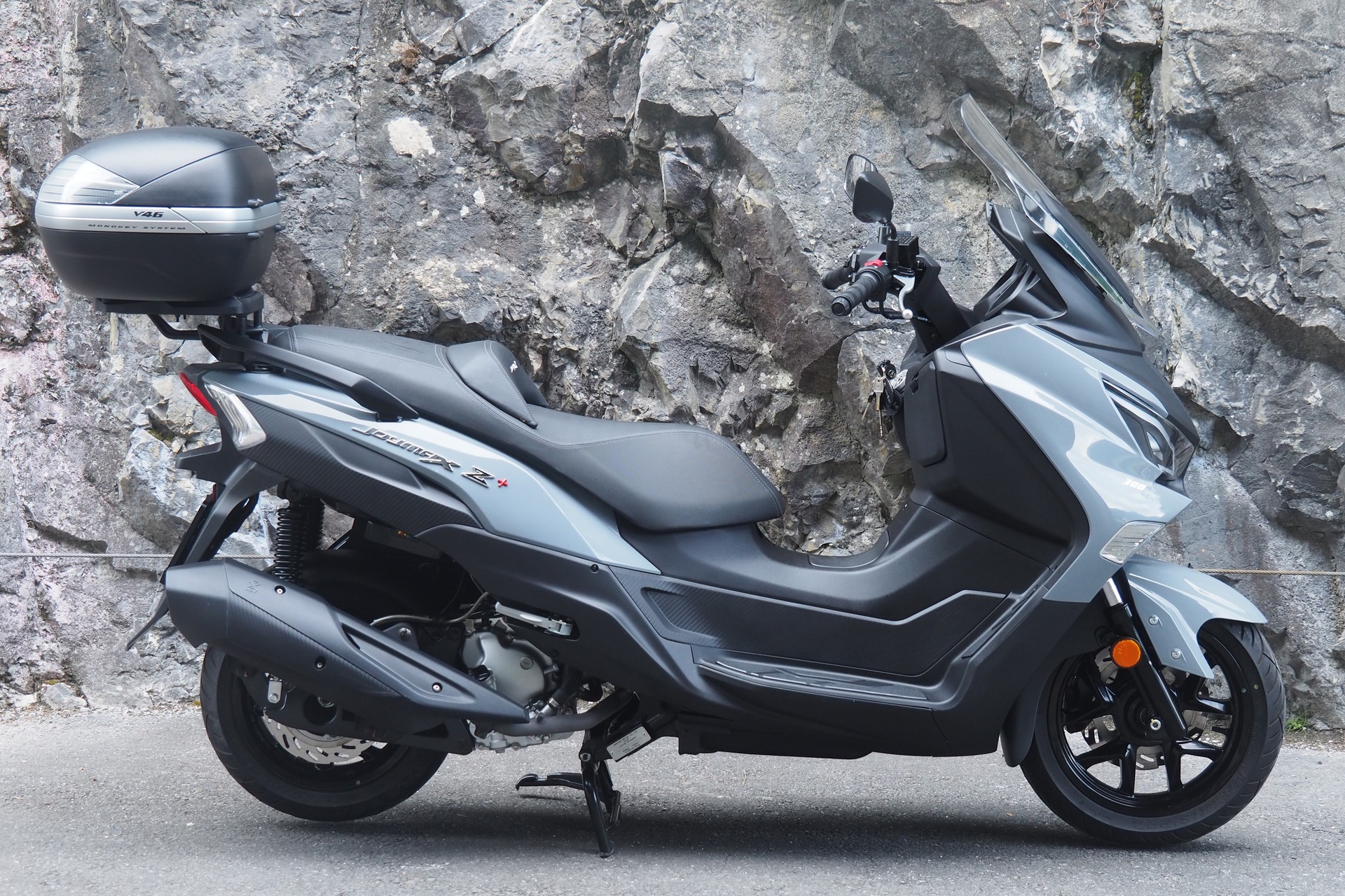 SYM Joymax-Z 300-showroom-element-2