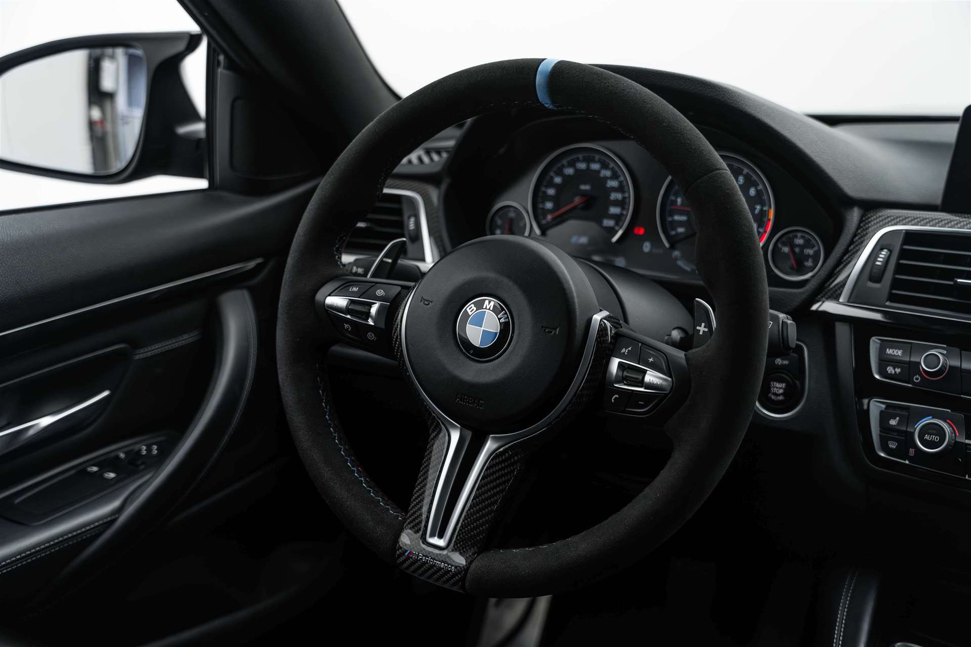 BMW M4 Coupé DKG-image-9