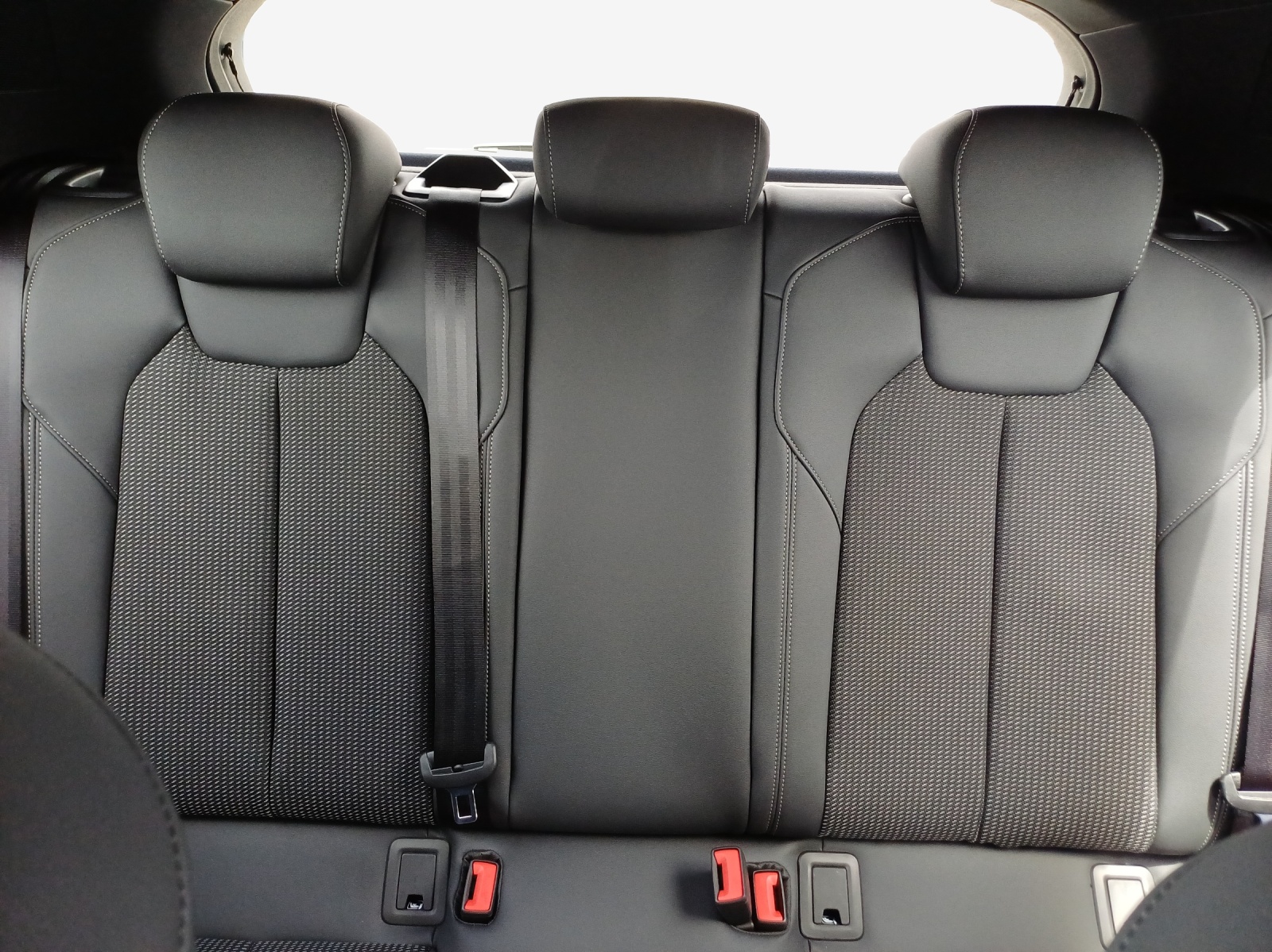 AUDI A1 Sportback 30 TFSI S Line Attraction S-tronic-image-11