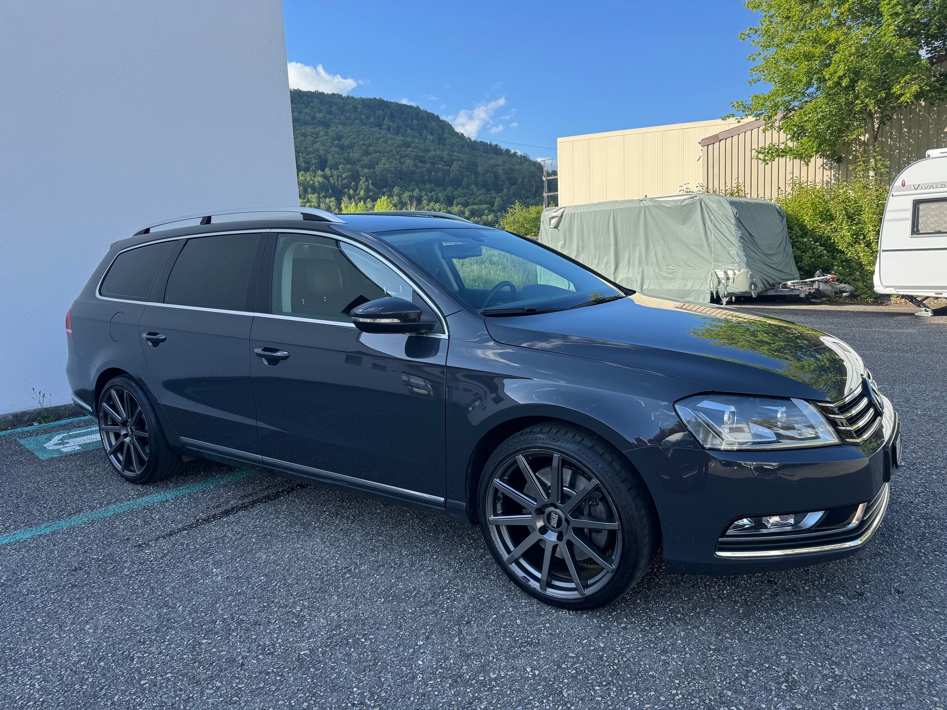 VW Passat Variant 3.6 Highline 4Motion DSG-image-2