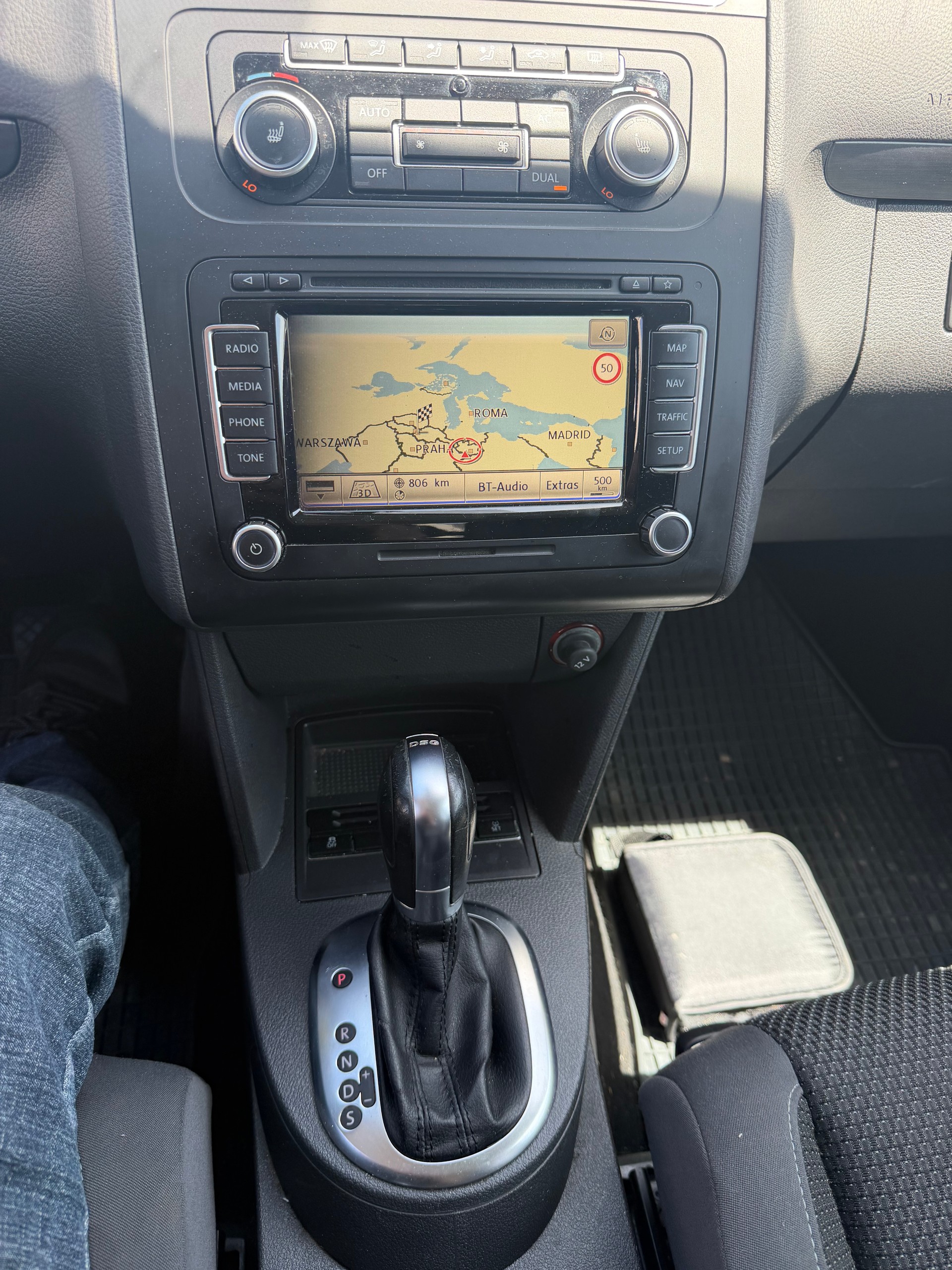 VW Touran 1.4 TSI Comfortline DSG-image-12