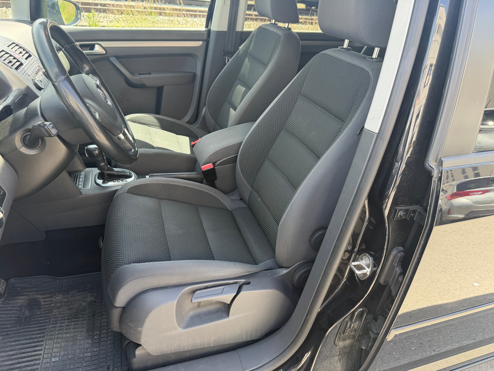 VW Touran 1.4 TSI Comfortline DSG-image-11
