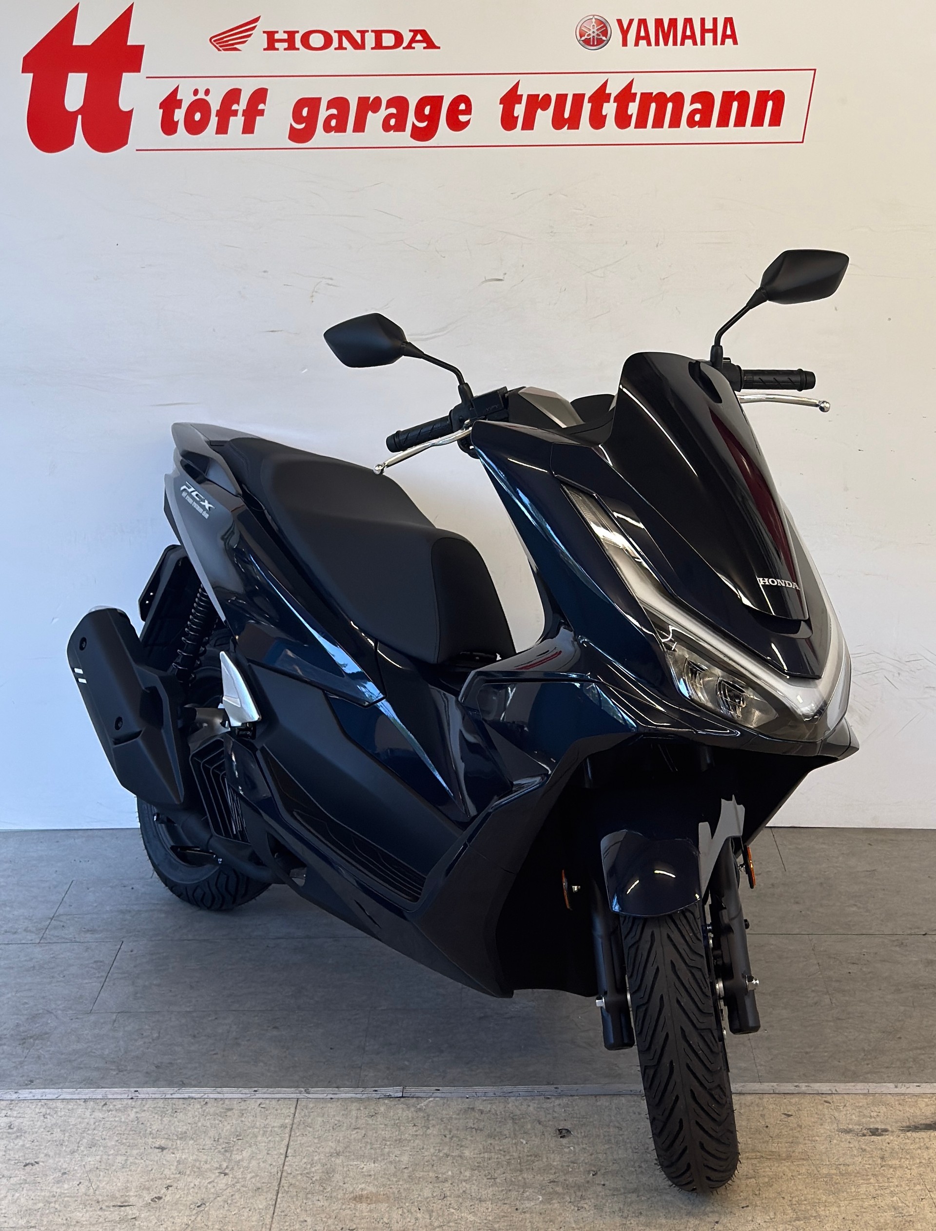 HONDA PCX 125-showroom-element-2