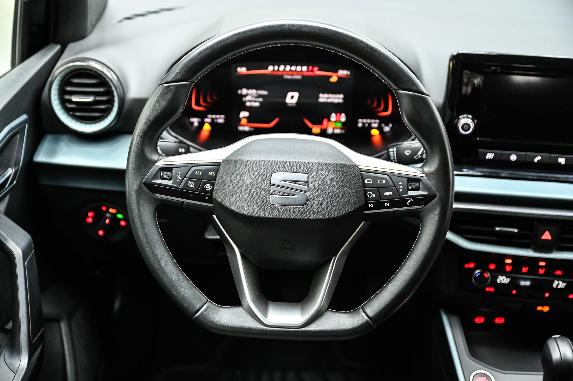 SEAT Arona 1.0 TSI 110 Style DSG-image-17