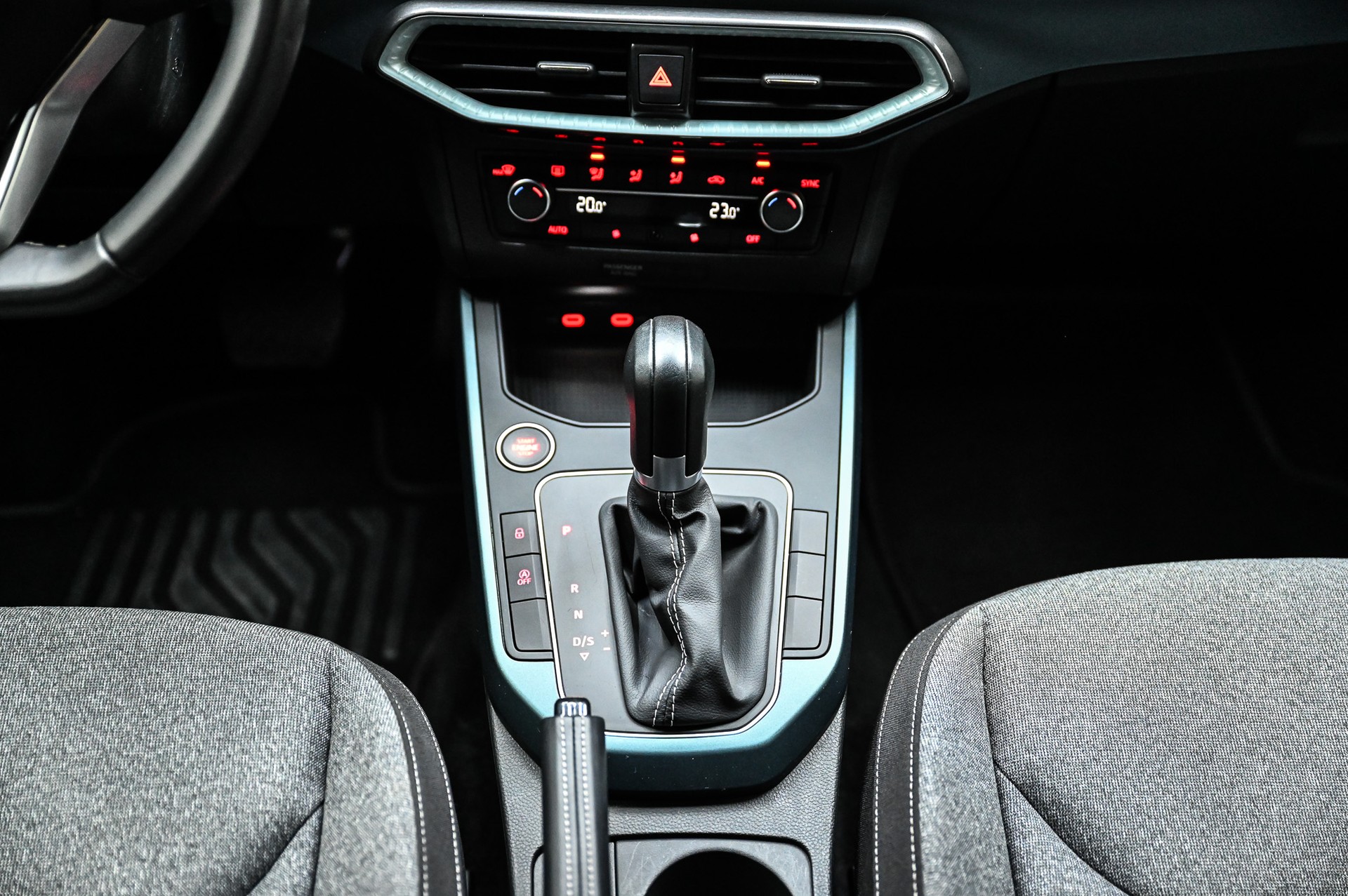 SEAT Arona 1.0 TSI 110 Style DSG-image-19