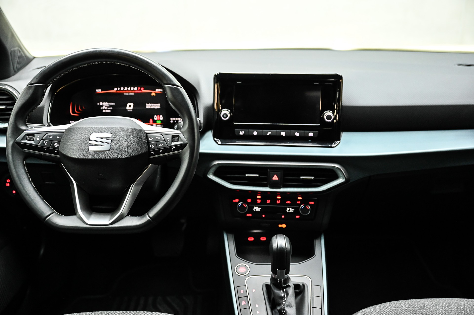 SEAT Arona 1.0 TSI 110 Style DSG-image-16