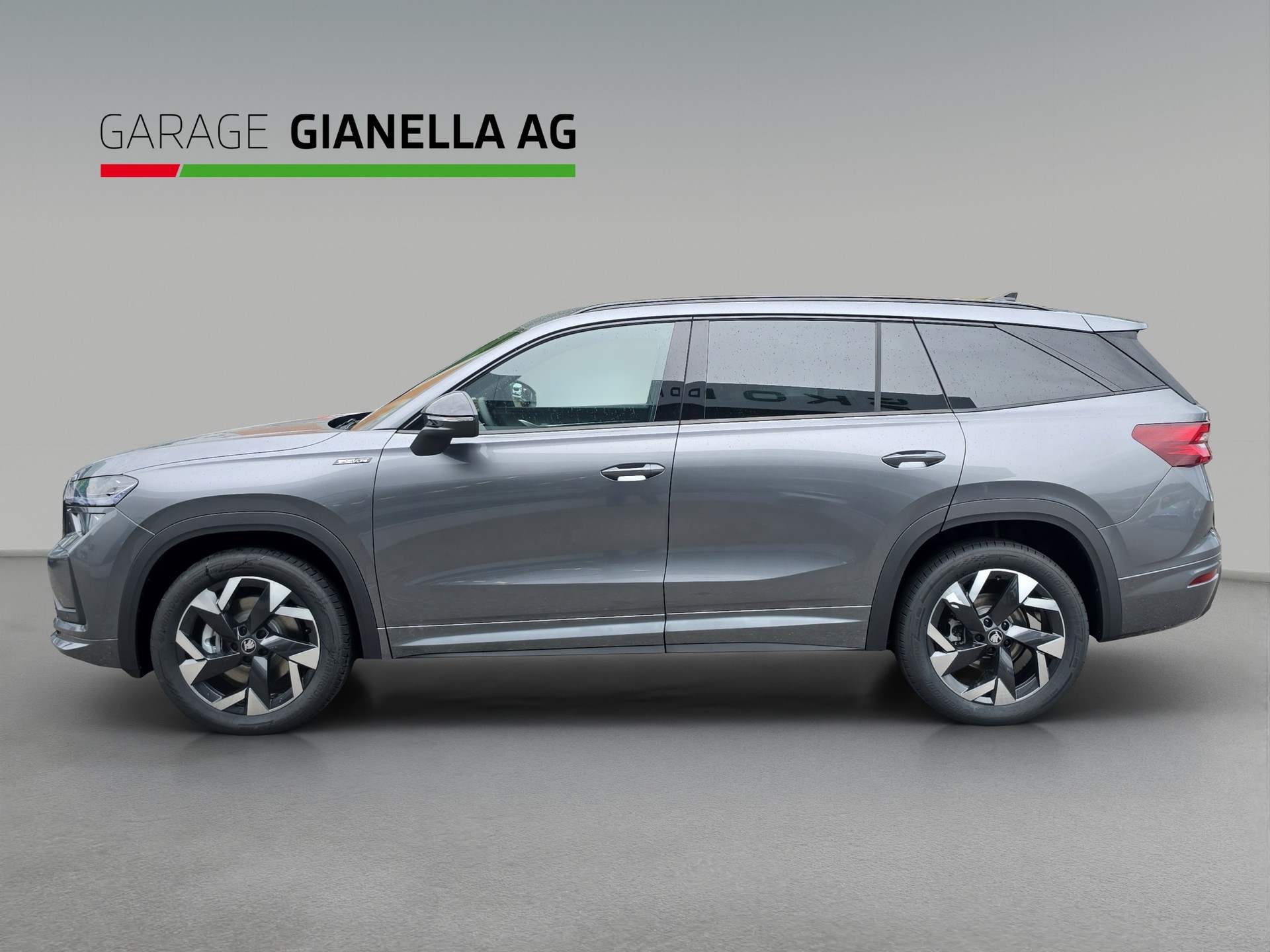 SKODA Kodiaq 2.0 TSI Sportline 4x4-showroom-element-1