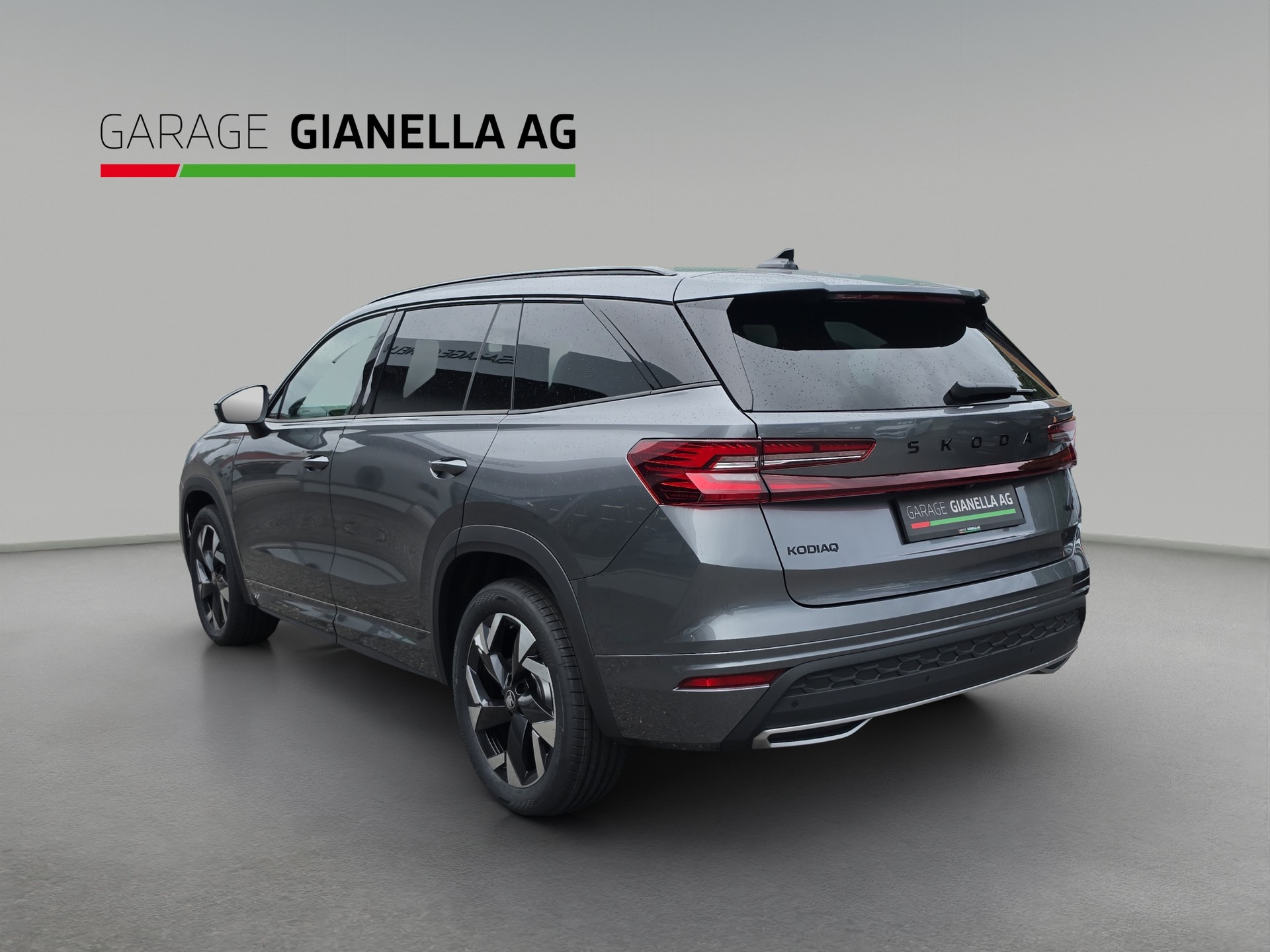 SKODA Kodiaq 2.0 TSI Sportline 4x4-showroom-element-2