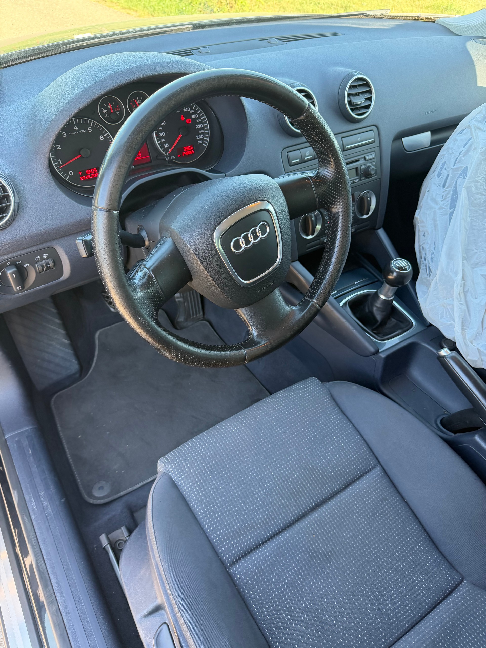 AUDI A3 2.0 Turbo FSI Ambition-image-7