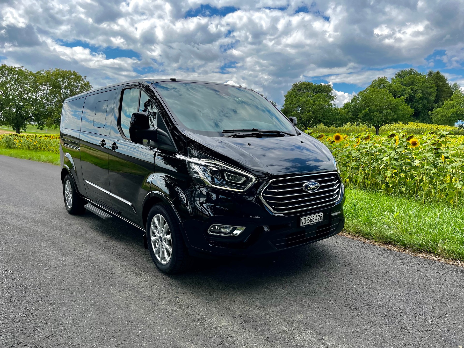 FORD Tourneo Custom 320 L2H1 Titanium-image-0