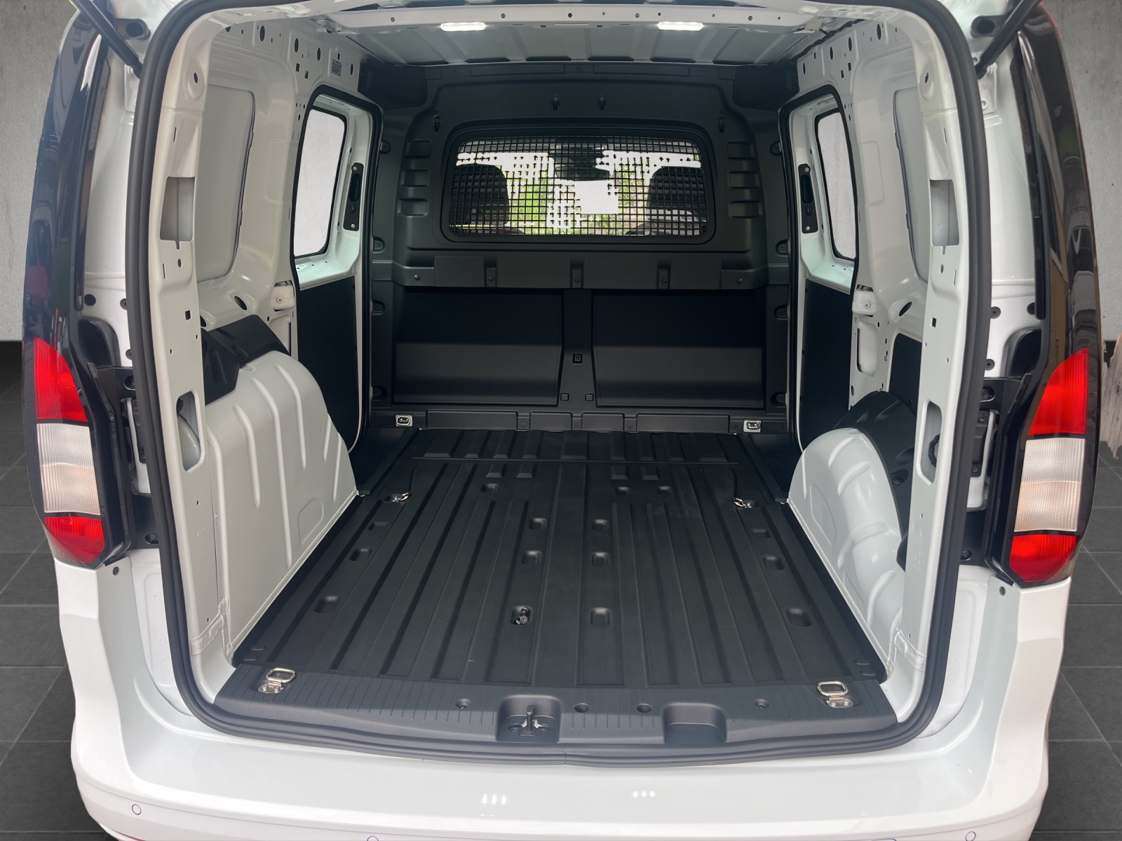FORD Transit Connect Kasten 2.0 EcoBlue Limited AWD-image-8