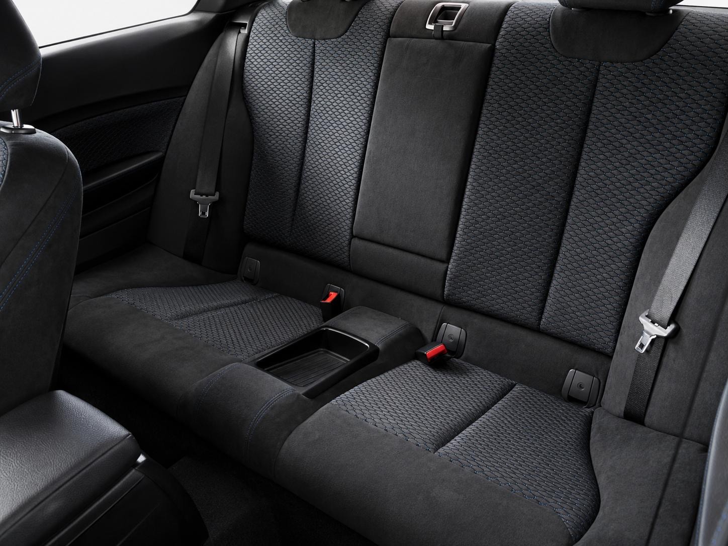 BMW M235i Steptronic-image-12
