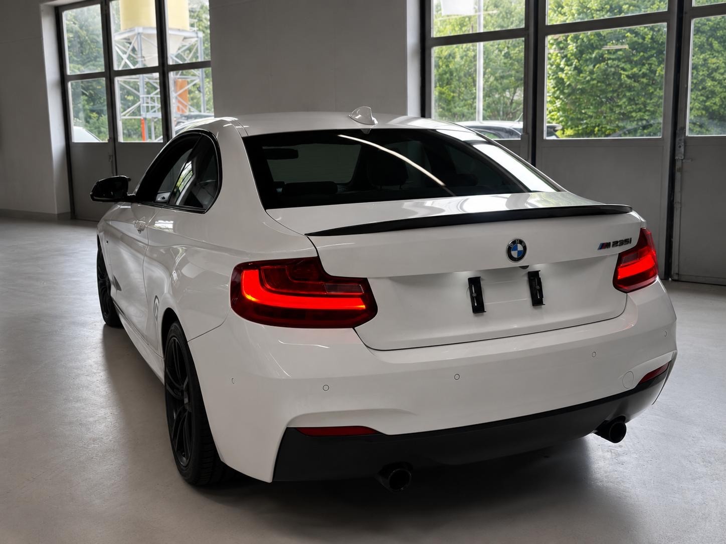 BMW M235i Steptronic-image-8