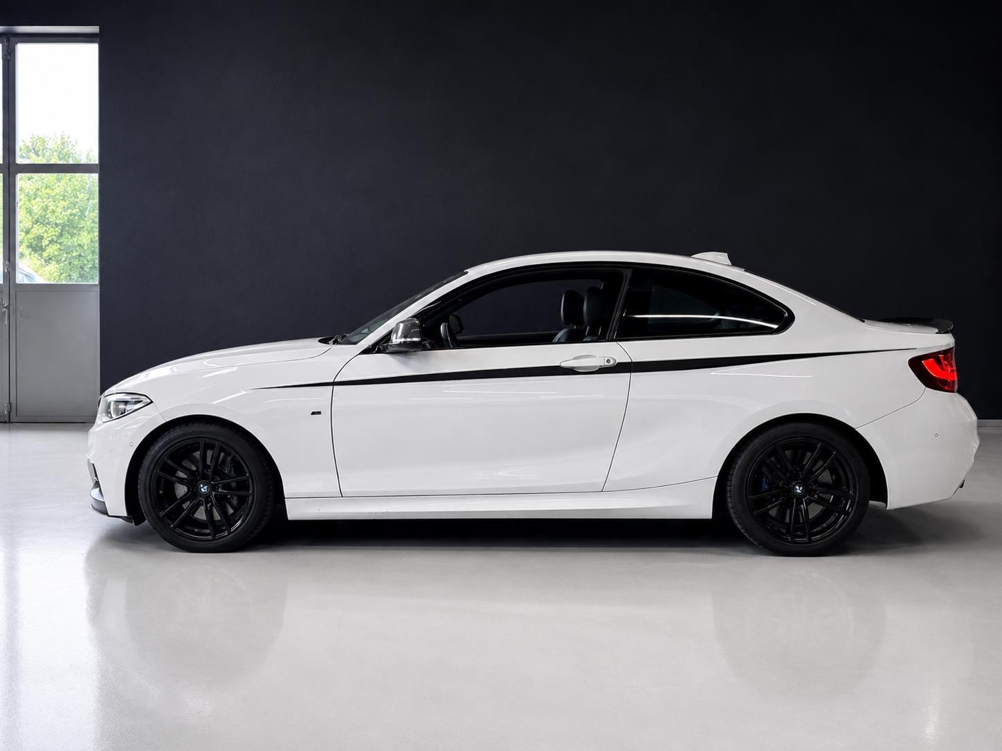 BMW M235i Steptronic-image-10